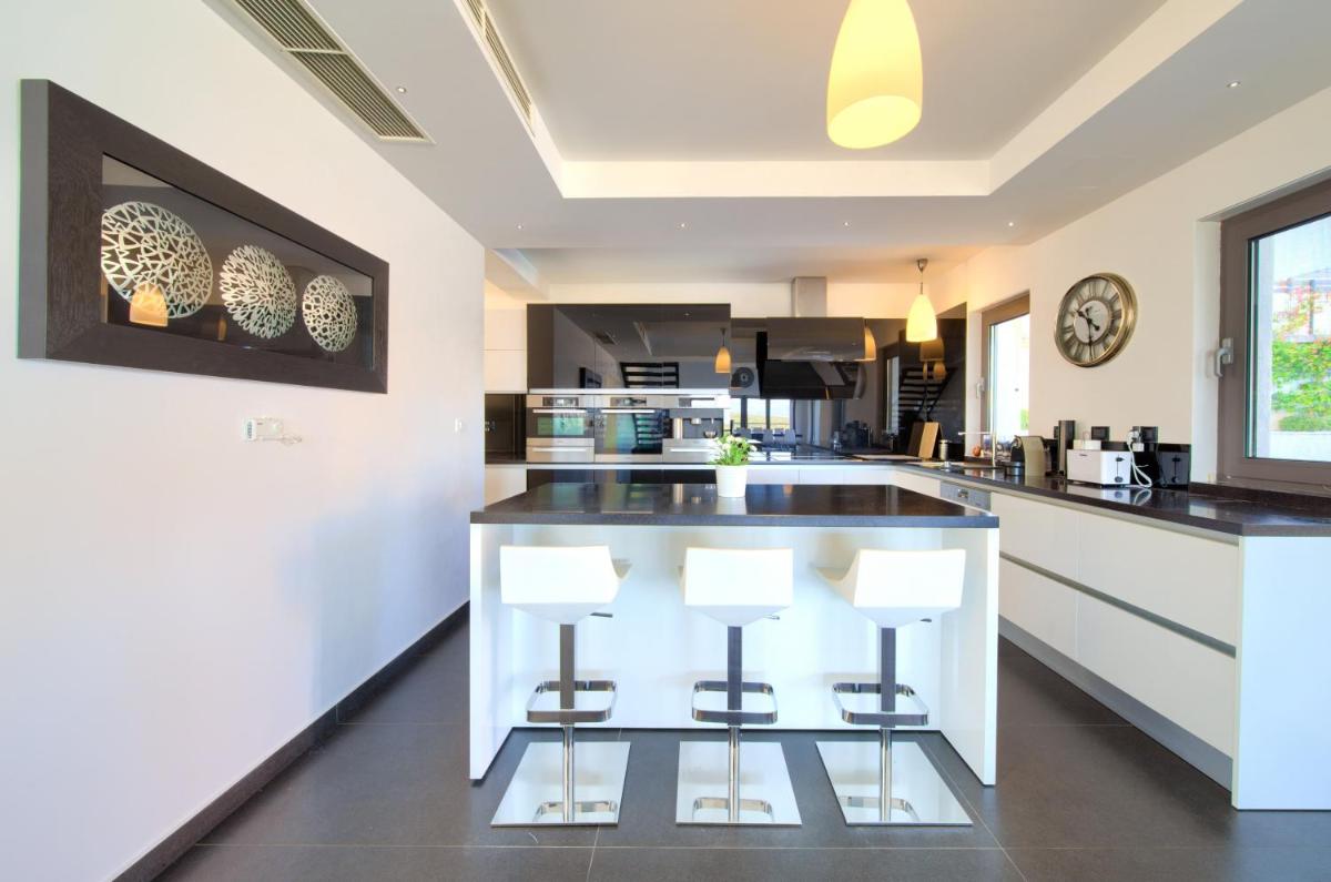 Villa GRANDE VISTA view 2