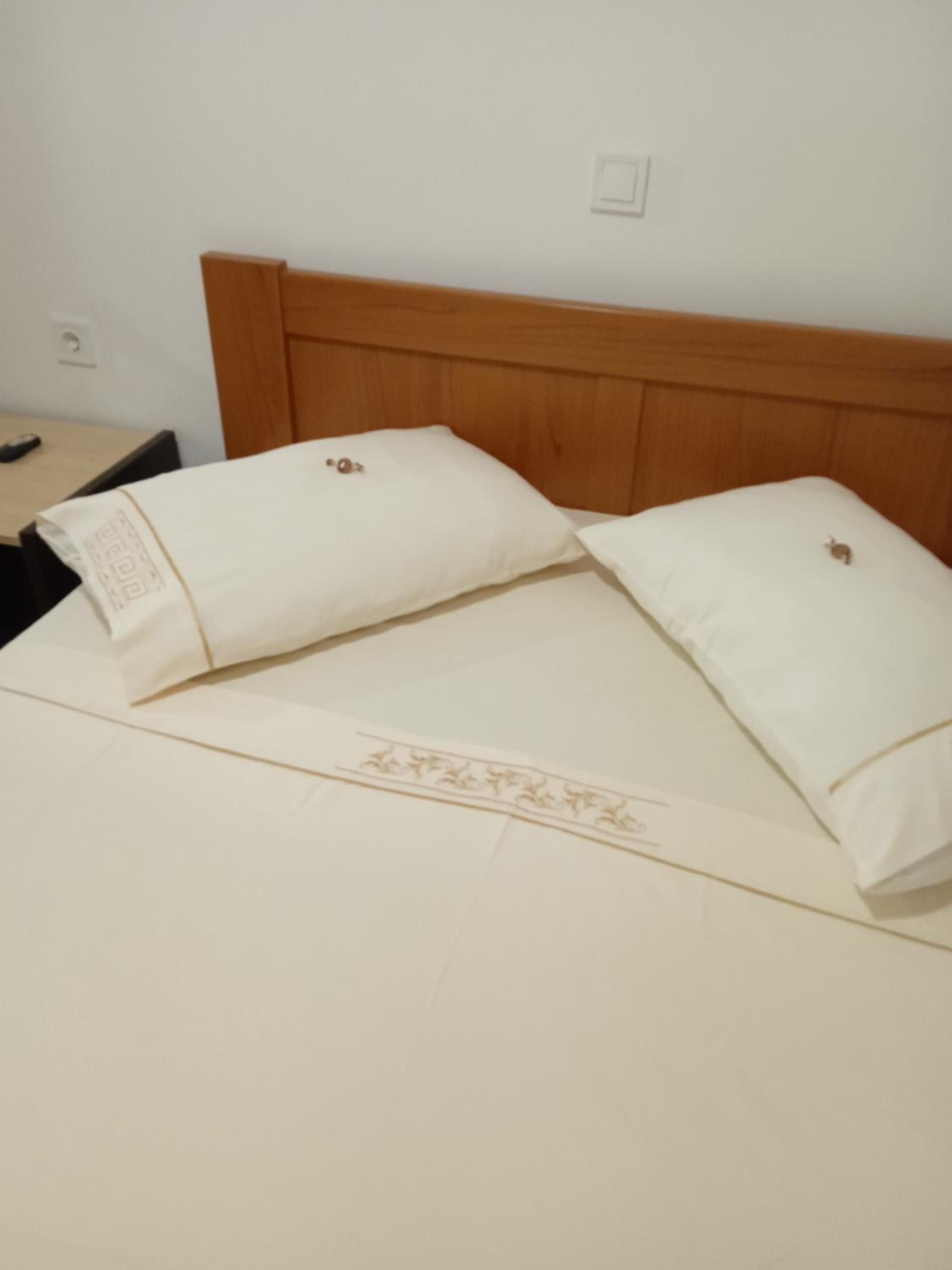 Tolis Rooms