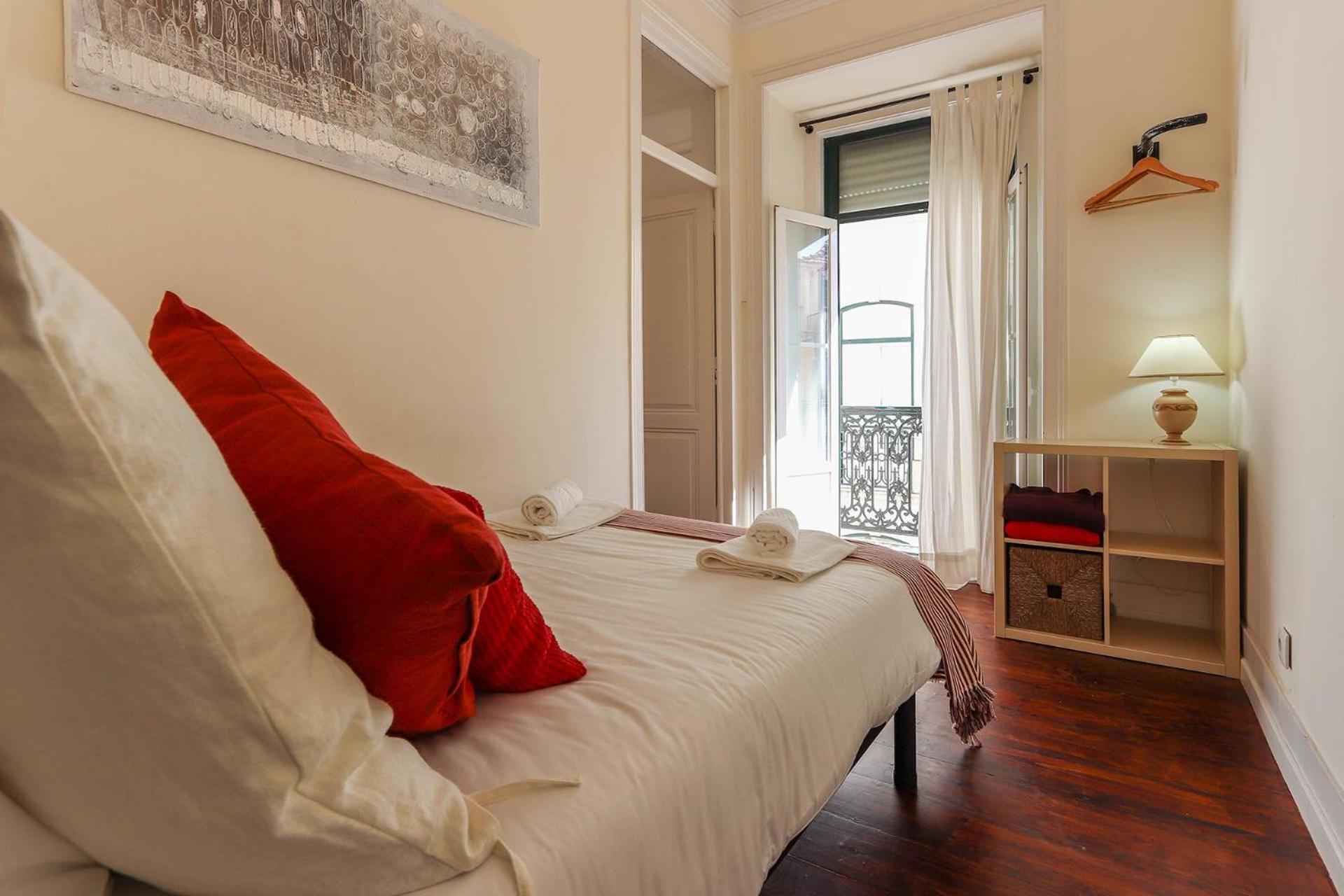 Bairro Alto Classic by Homing