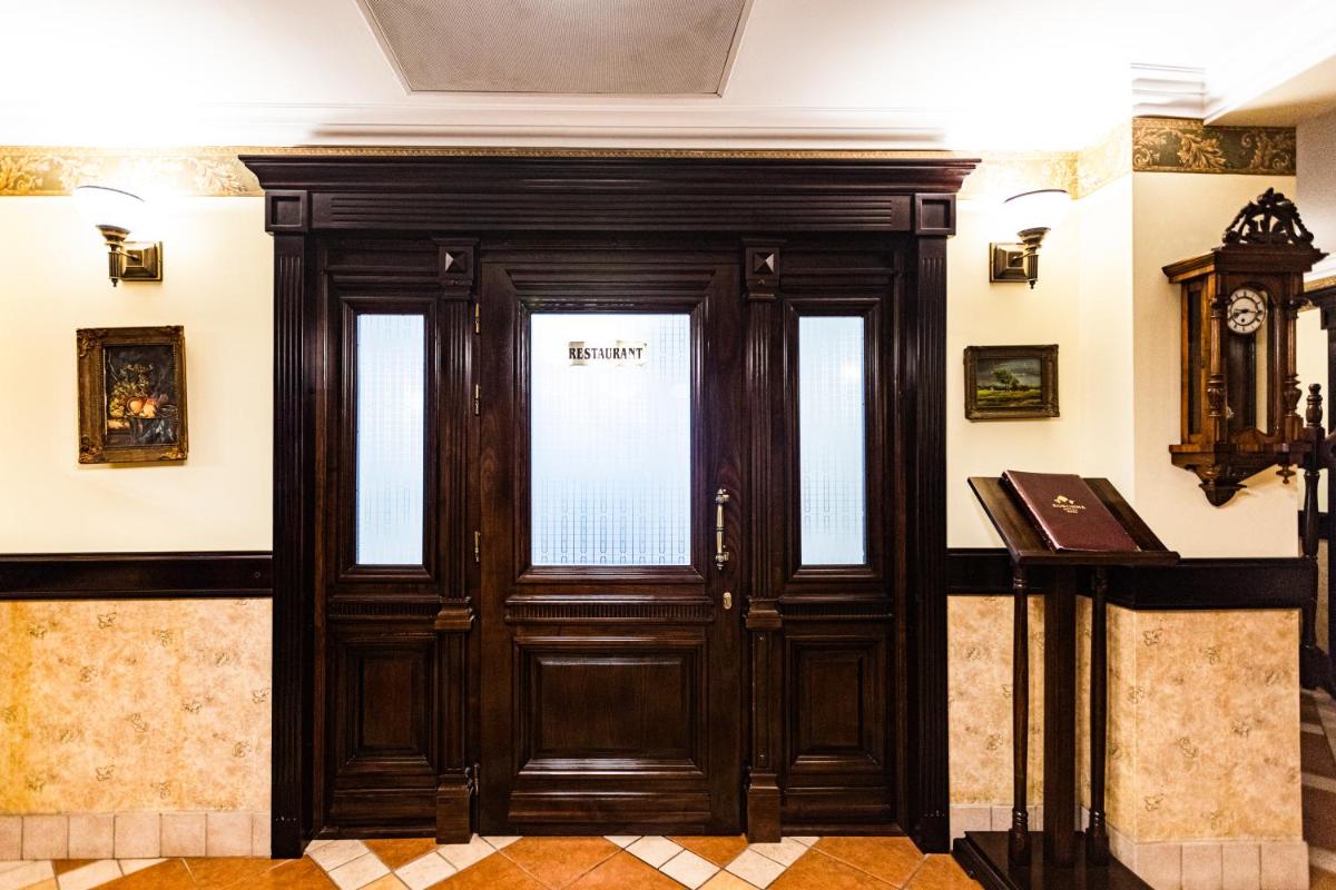 hotel reception