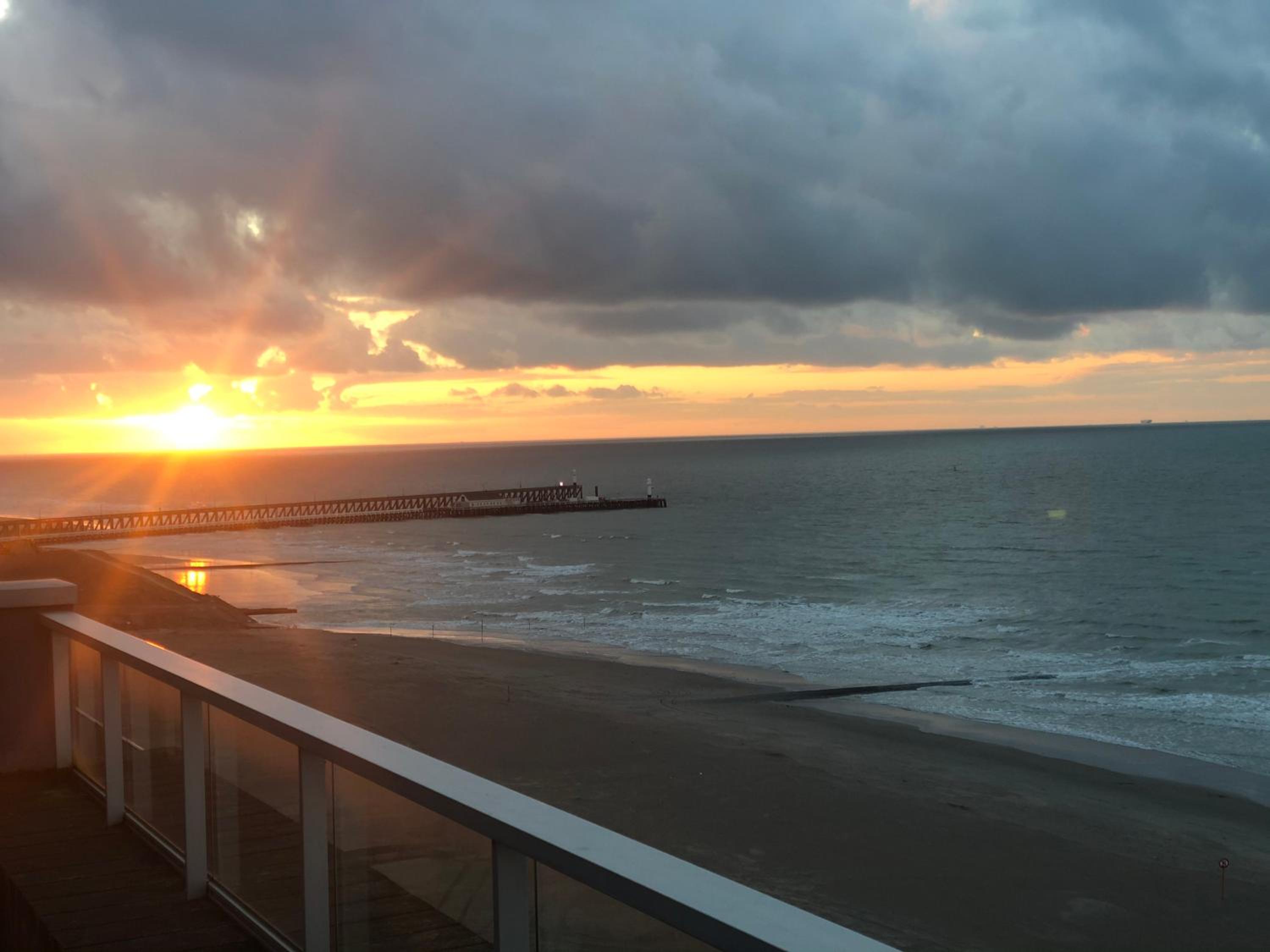 Penthouse Sea-Loft Blankenberge, uniek zeezicht, Luxeloft met 40m2 terras!