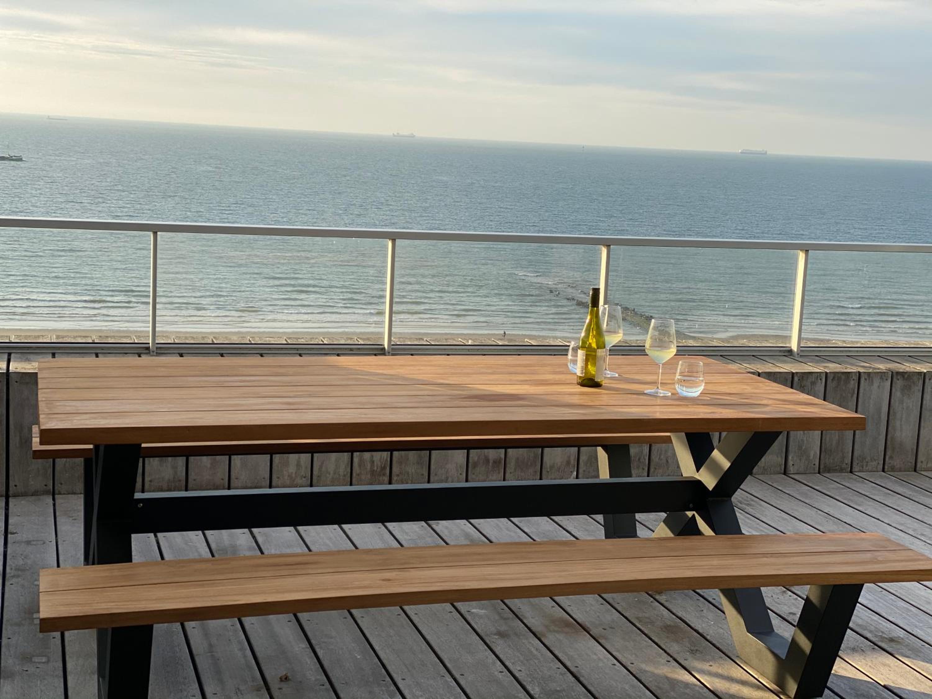 Penthouse Sea-Loft Blankenberge, uniek zeezicht, Luxeloft met 40m2 terras!