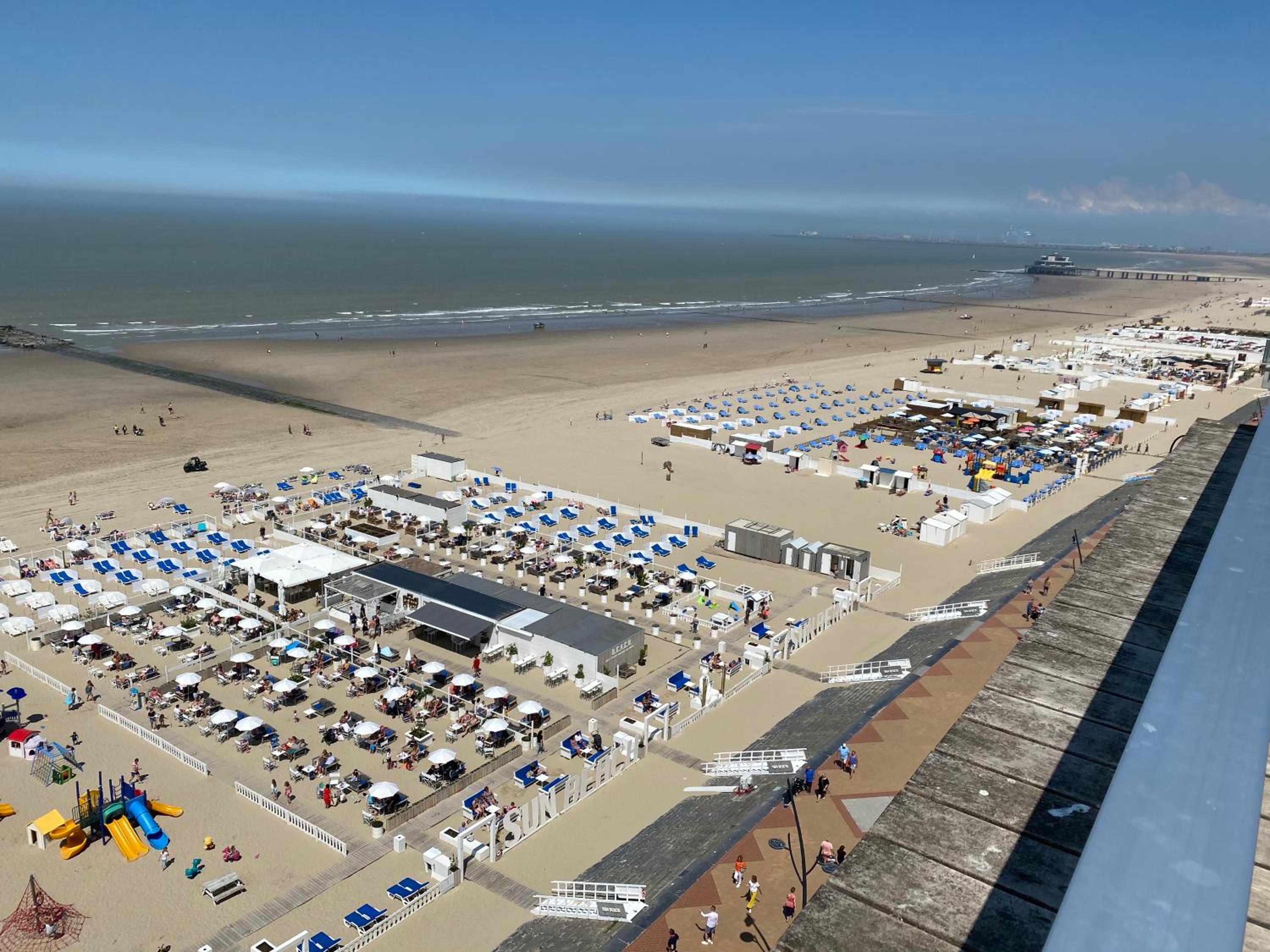 Penthouse Sea-Loft Blankenberge, uniek zeezicht, Luxeloft met 40m2 terras!