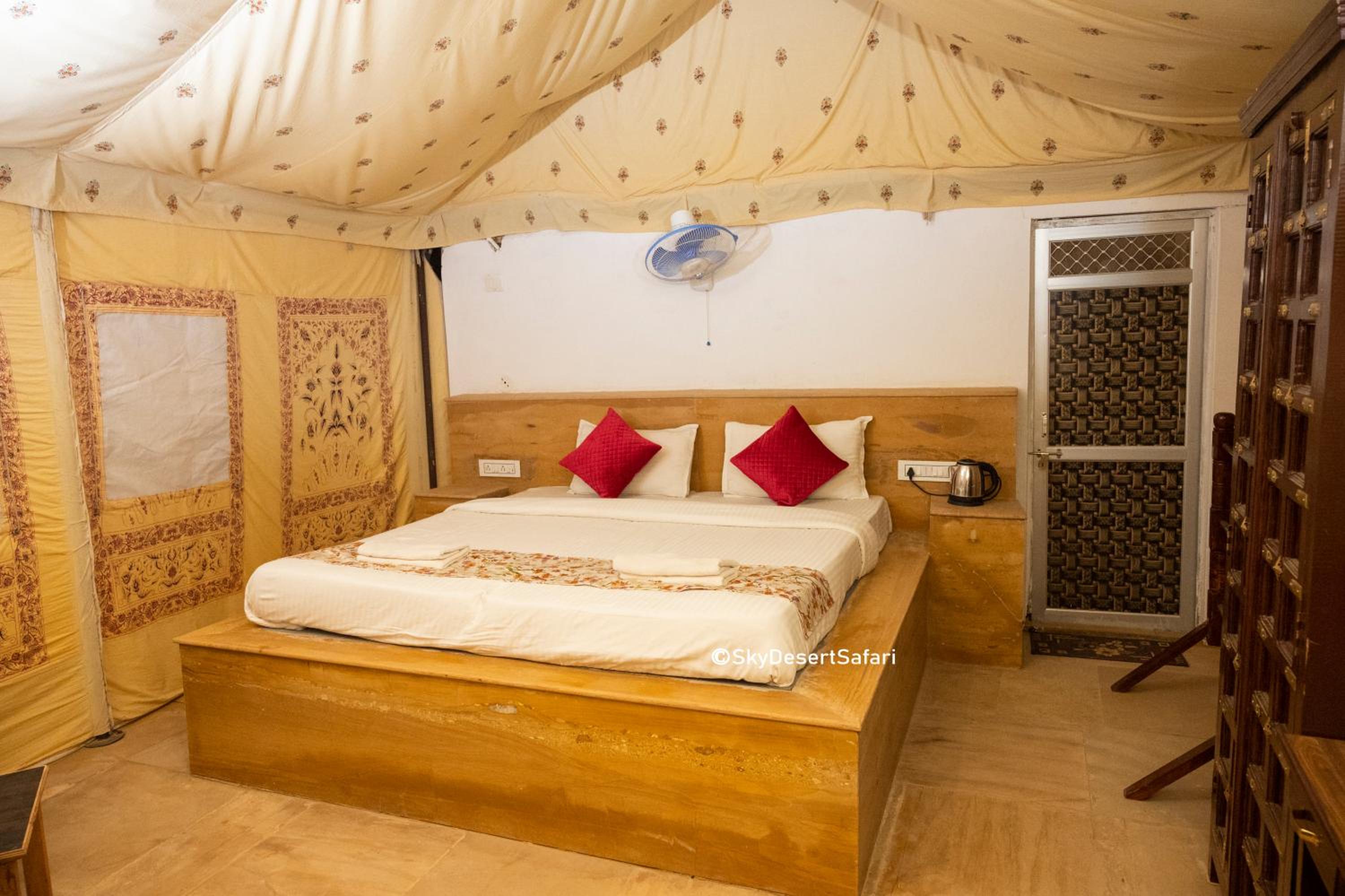 Jaisalmer Desert Camp Sam Sand