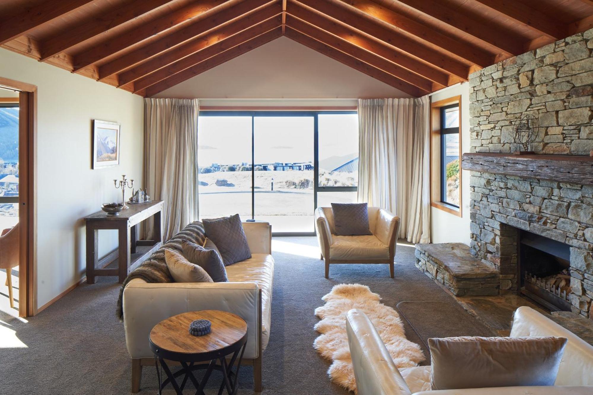 Lake Lodge - Lake Tekapo view 5