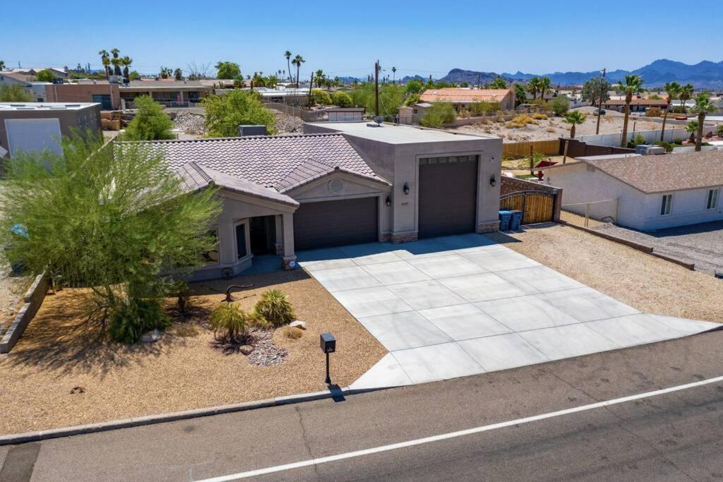 Spacious Lake Home w/ Heated Pool & Spa view 4