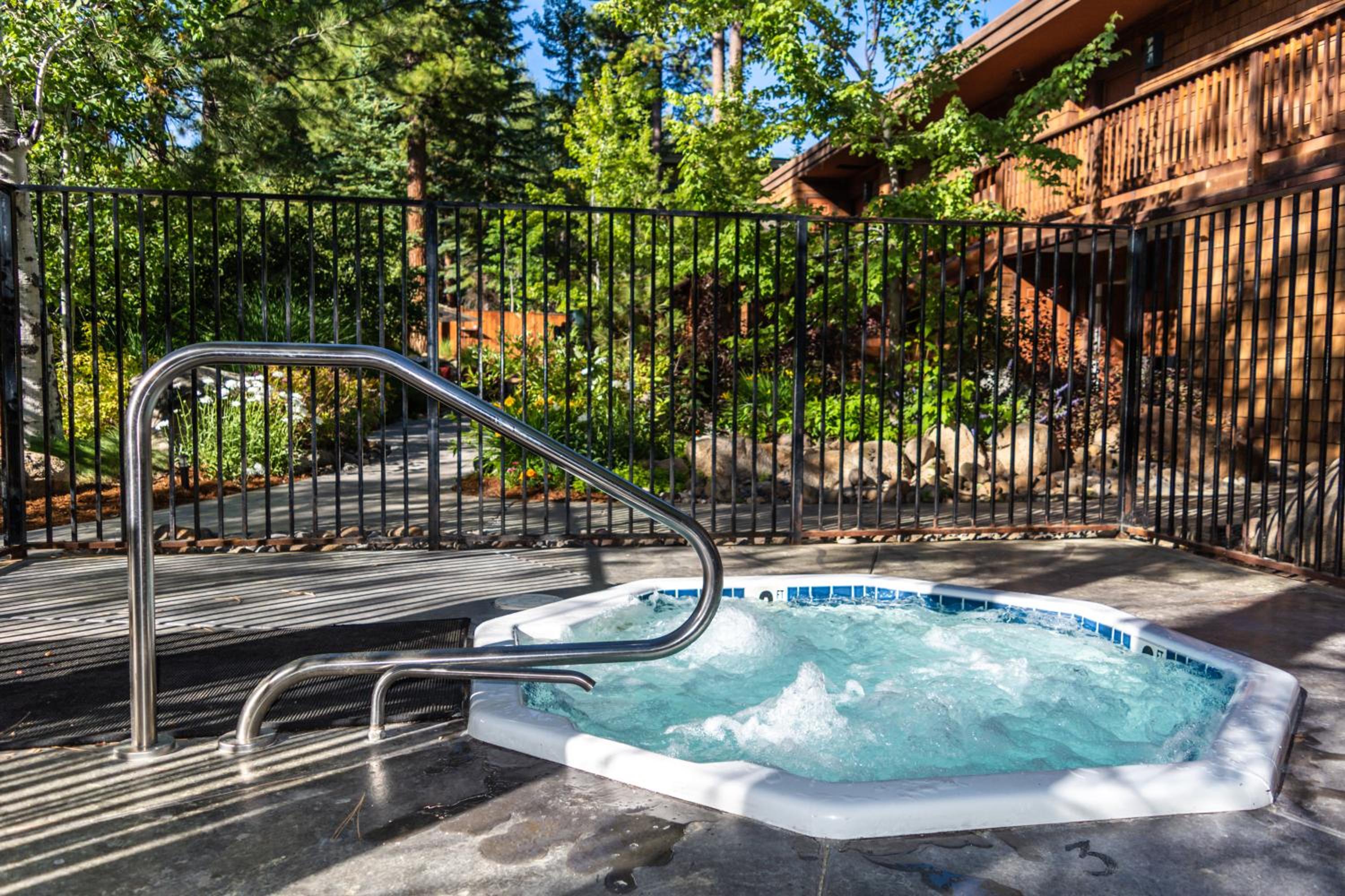Lake Tahoe Vacations - North Lake Lodges Villas - Property Image 3