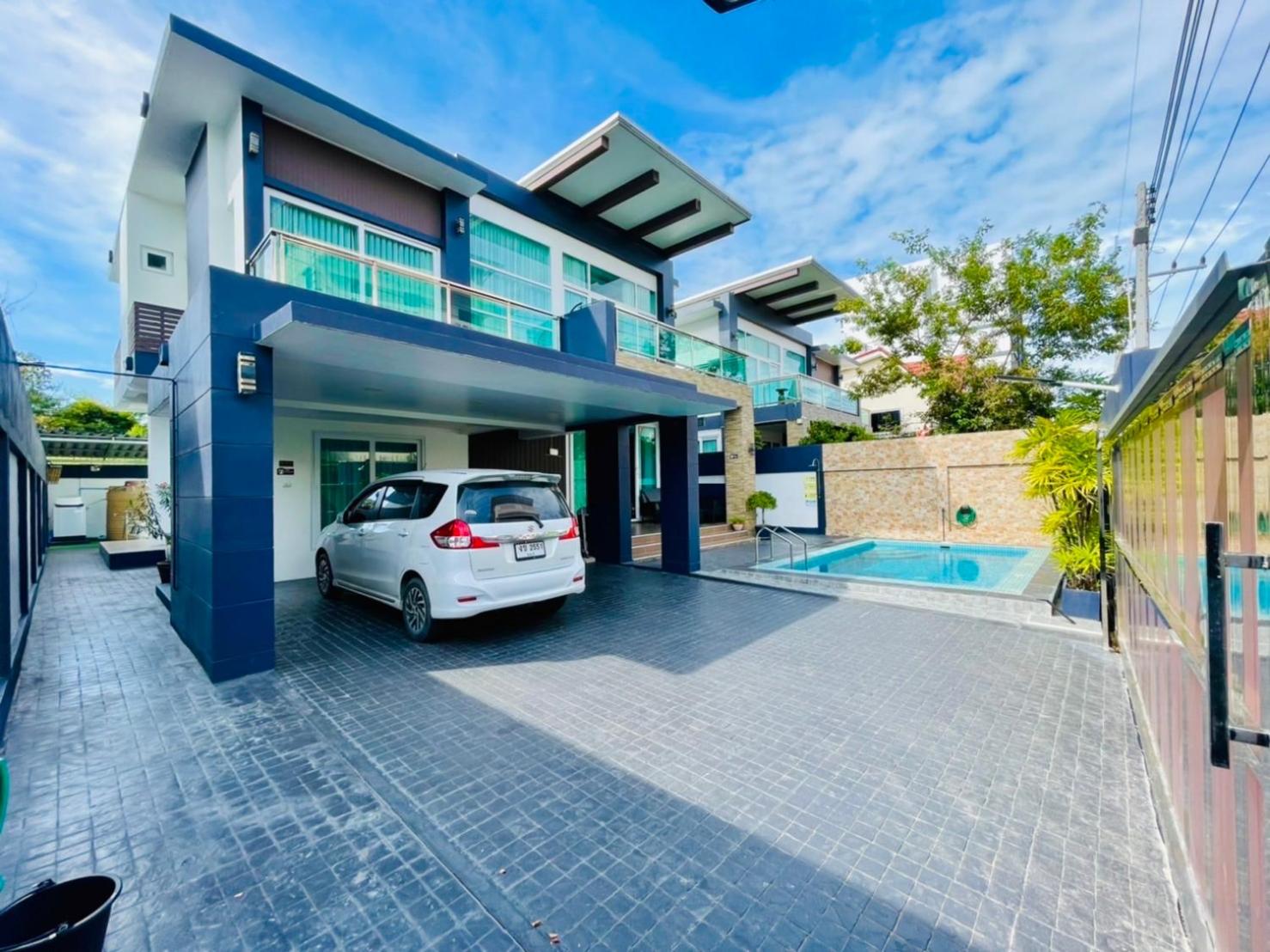 Hotel KW pool villa pattaya - Image 1