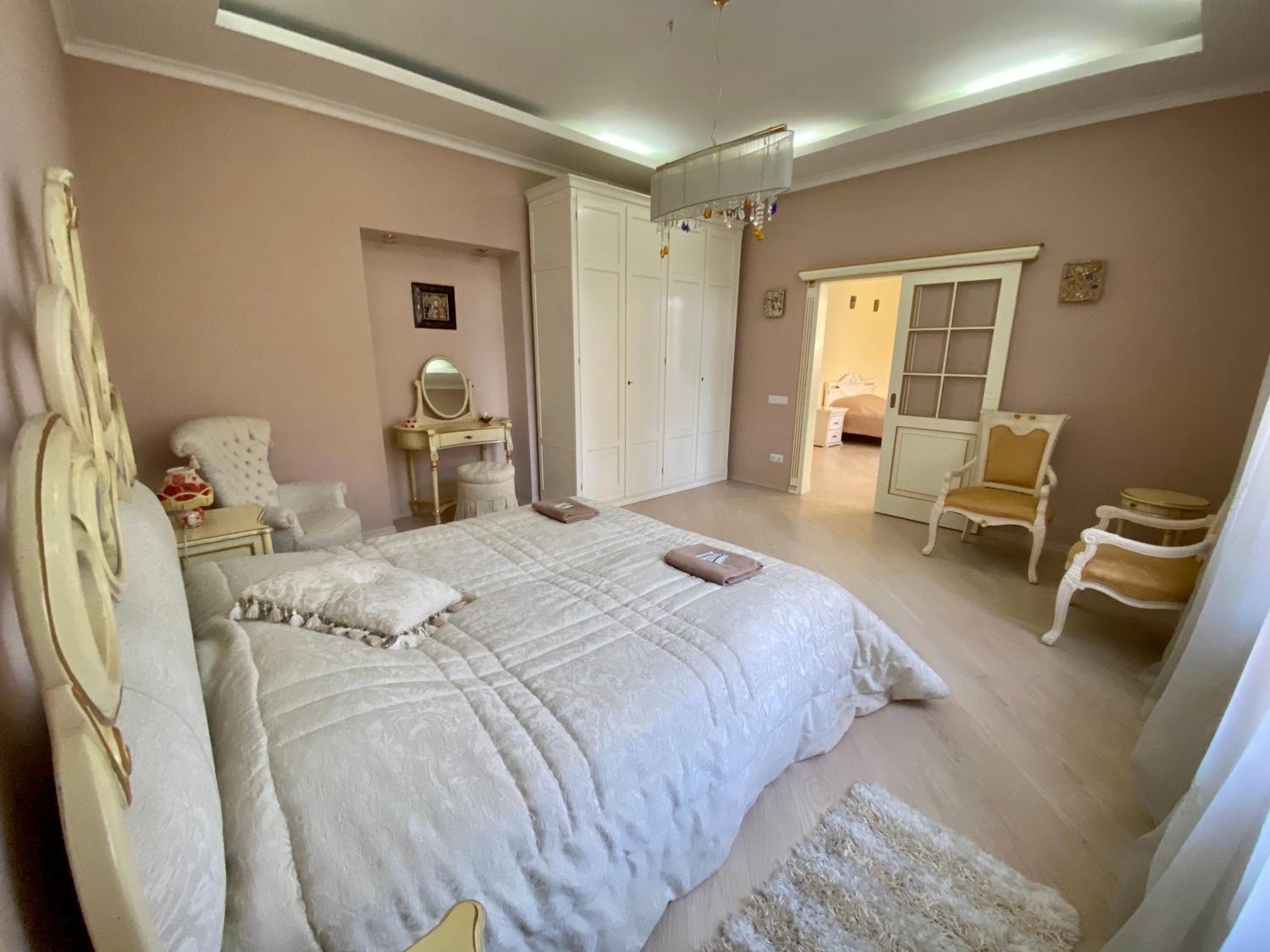 Royal Apartment