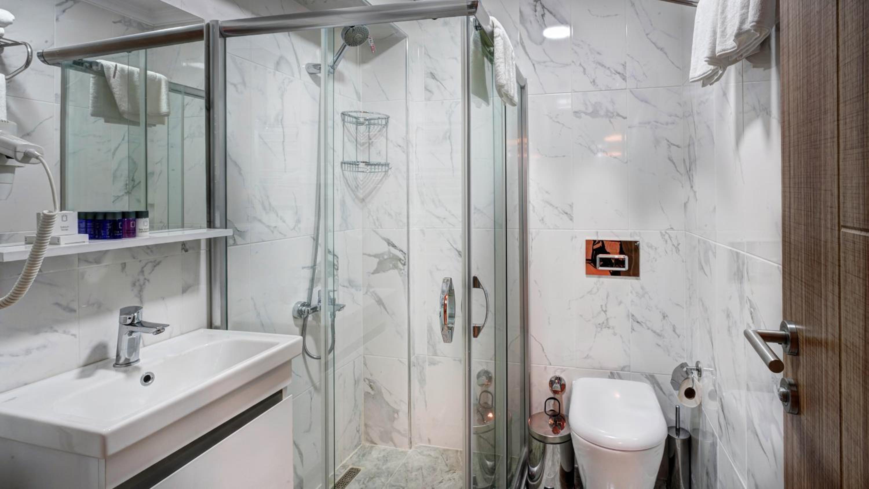 SEVEN ROSES APART OTEL - Image 36