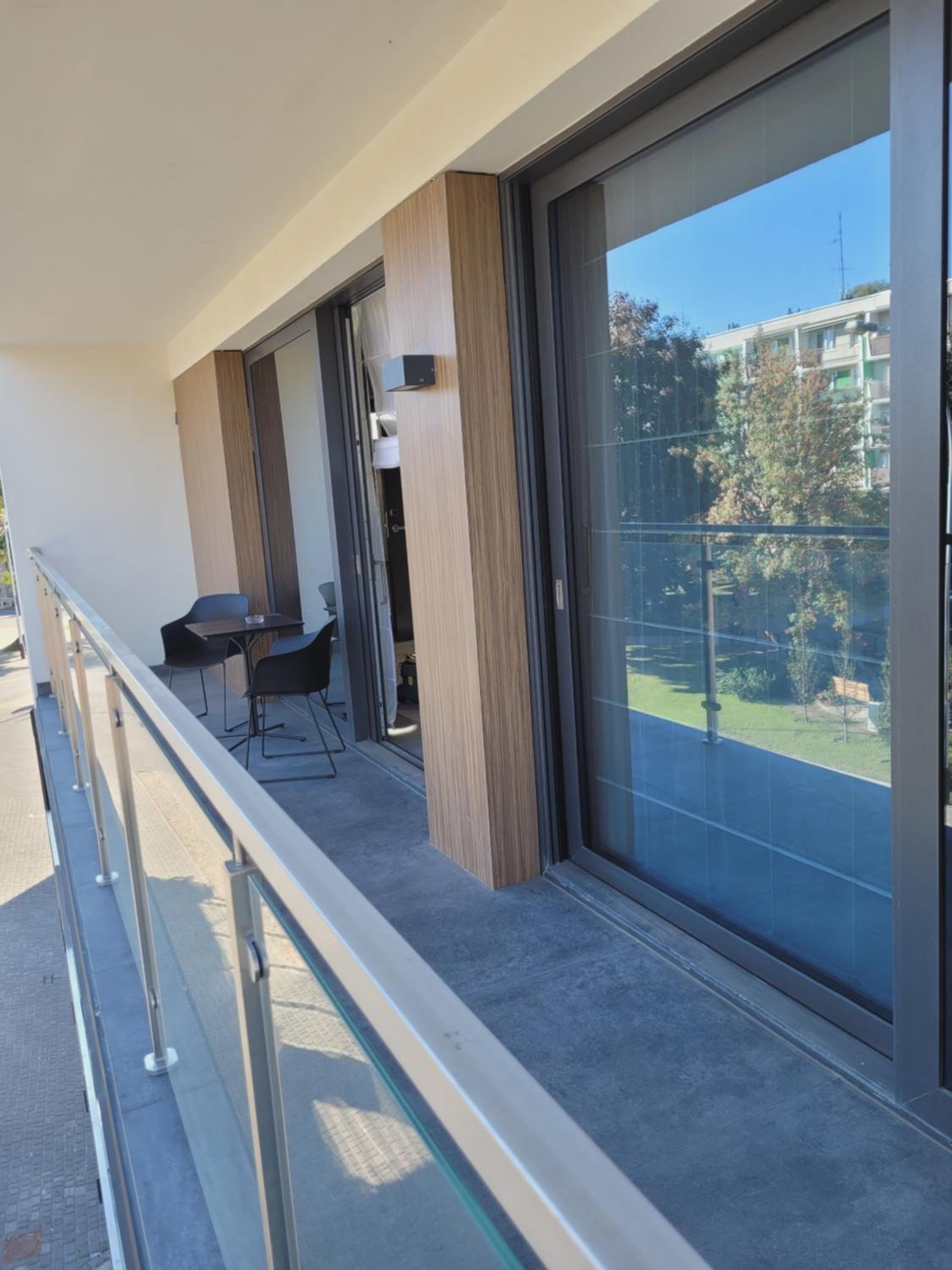 balcony