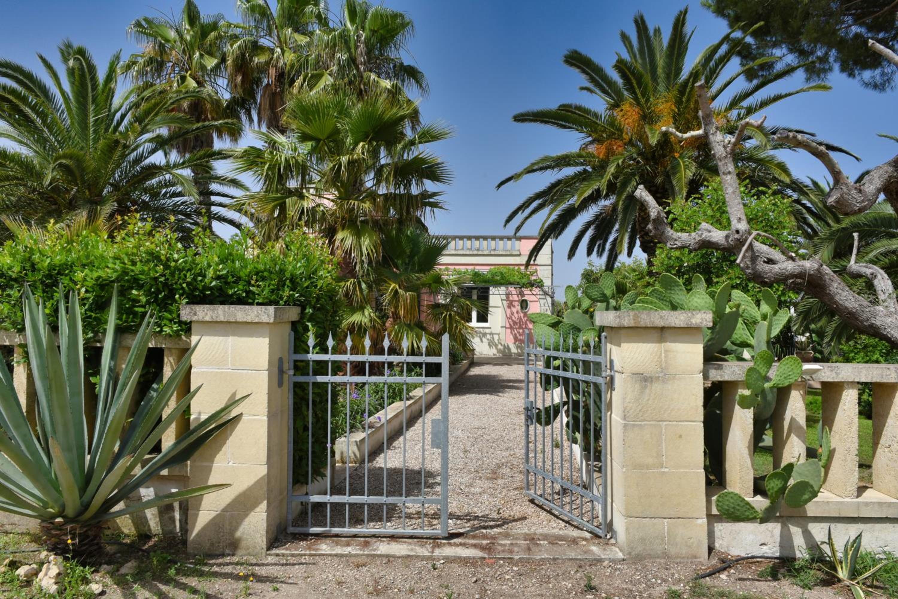 Villa Sirgole Rosa with Pool, Galatina view 4
