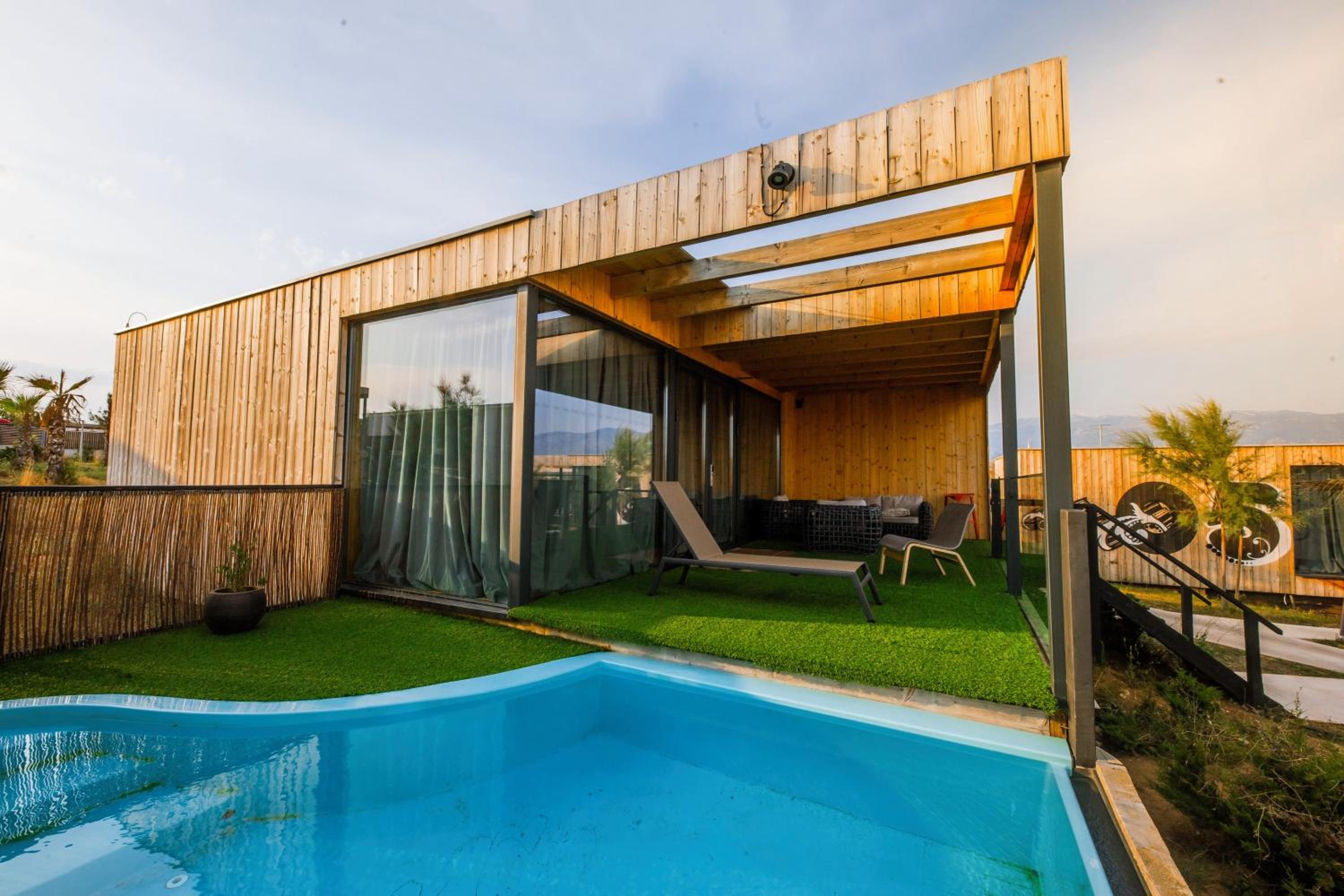 Noa Glamping Resort