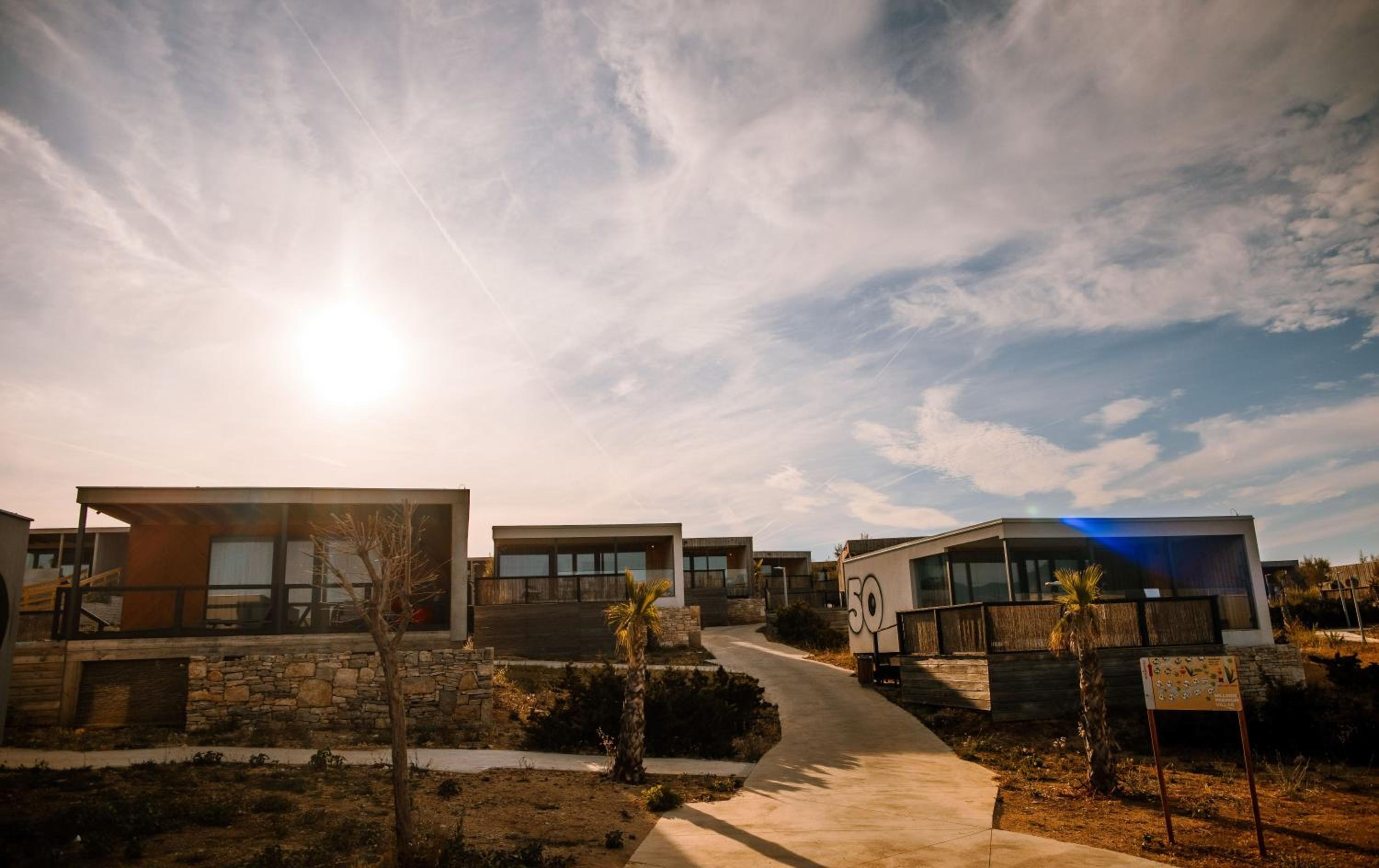 Noa Glamping Resort