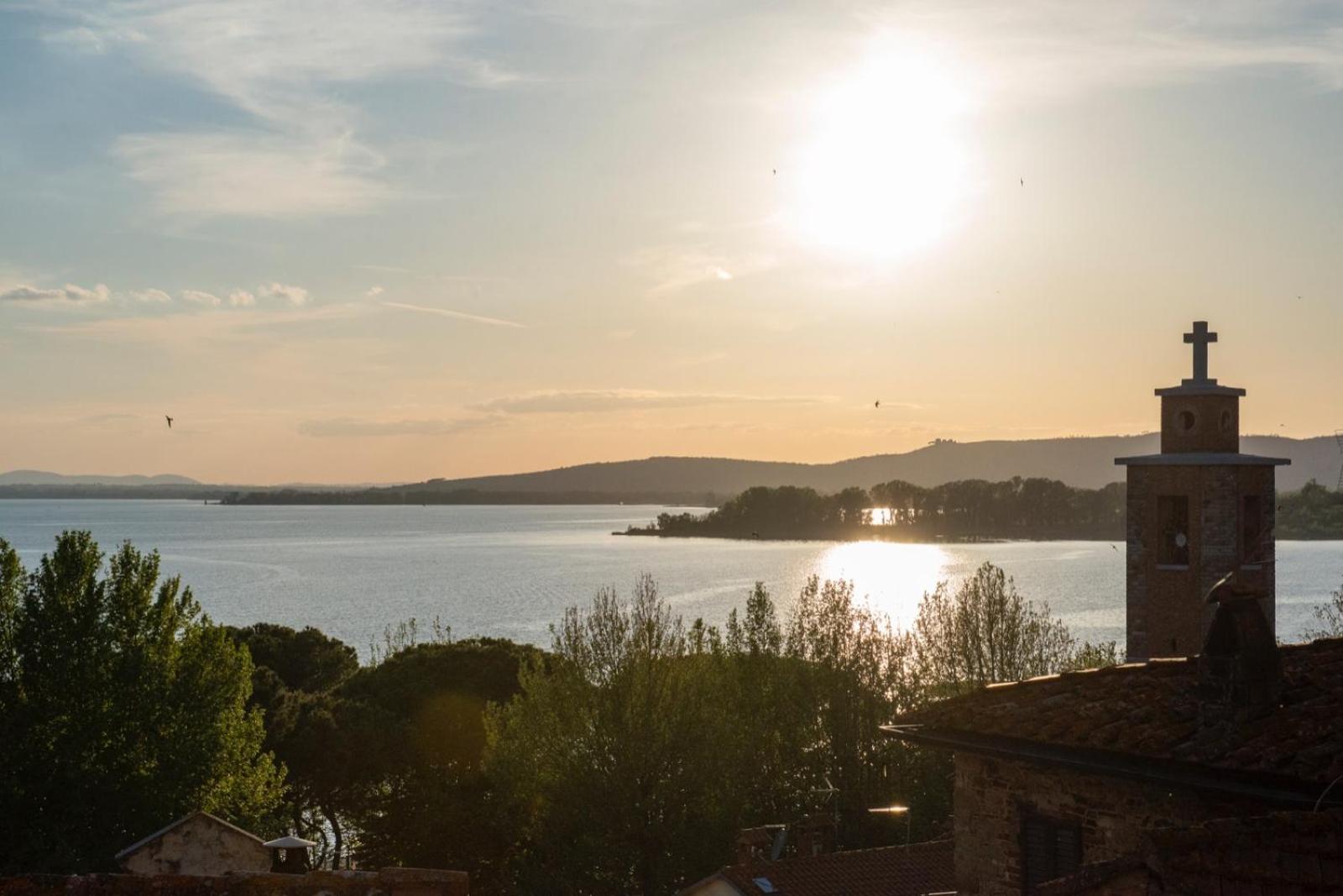 Alla Rocca del Lago Dimore view 4