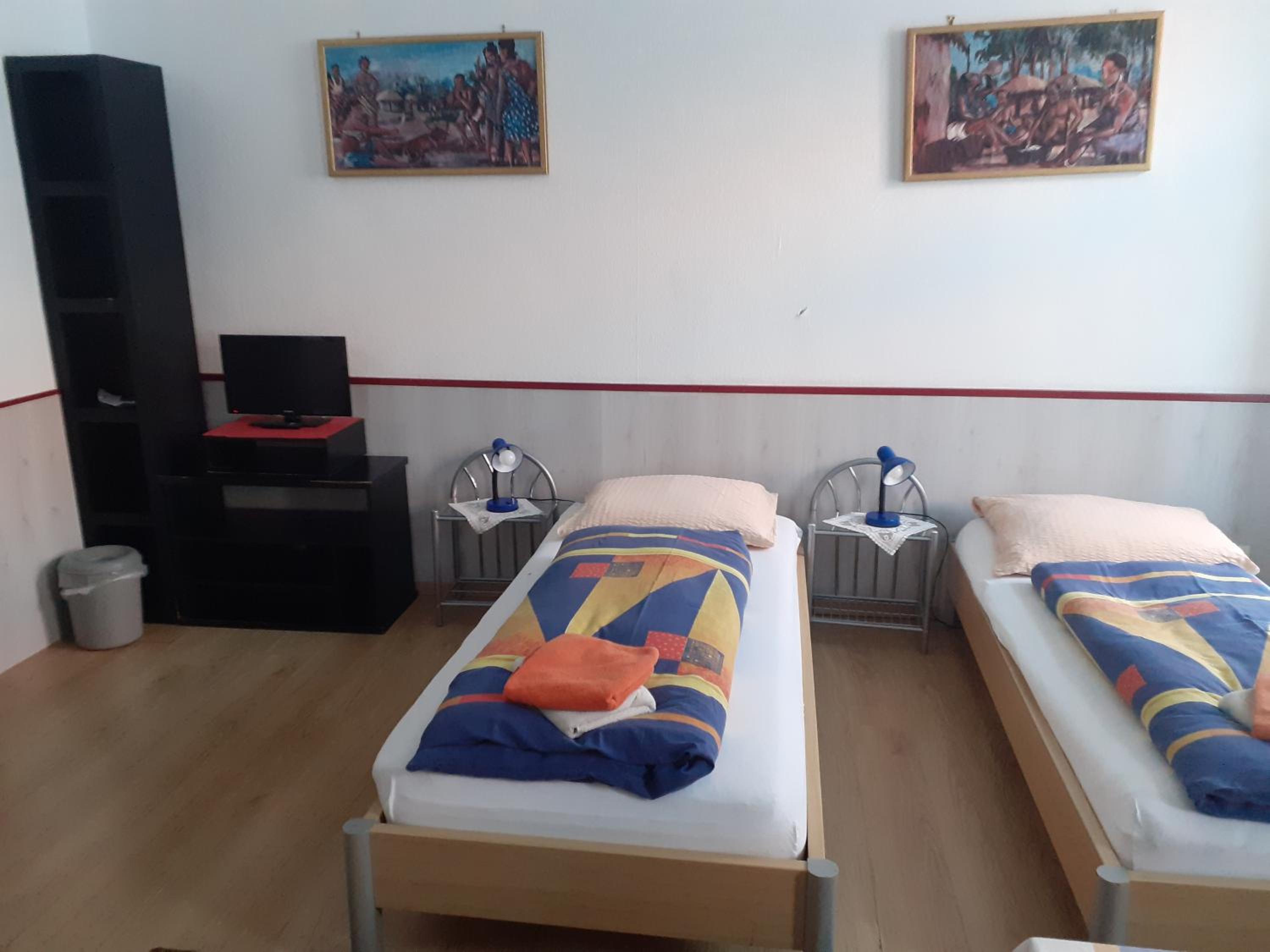 HappyHostel