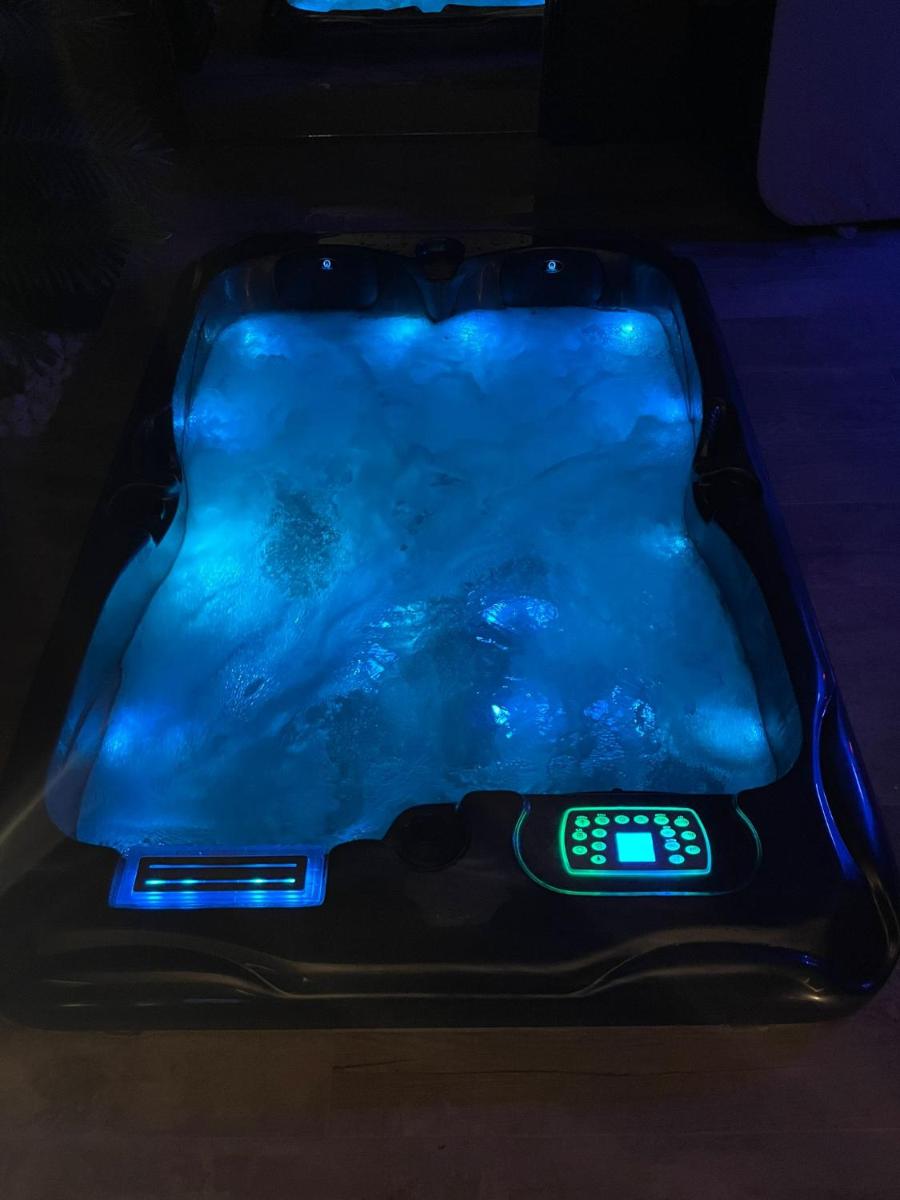 Jacuzzi