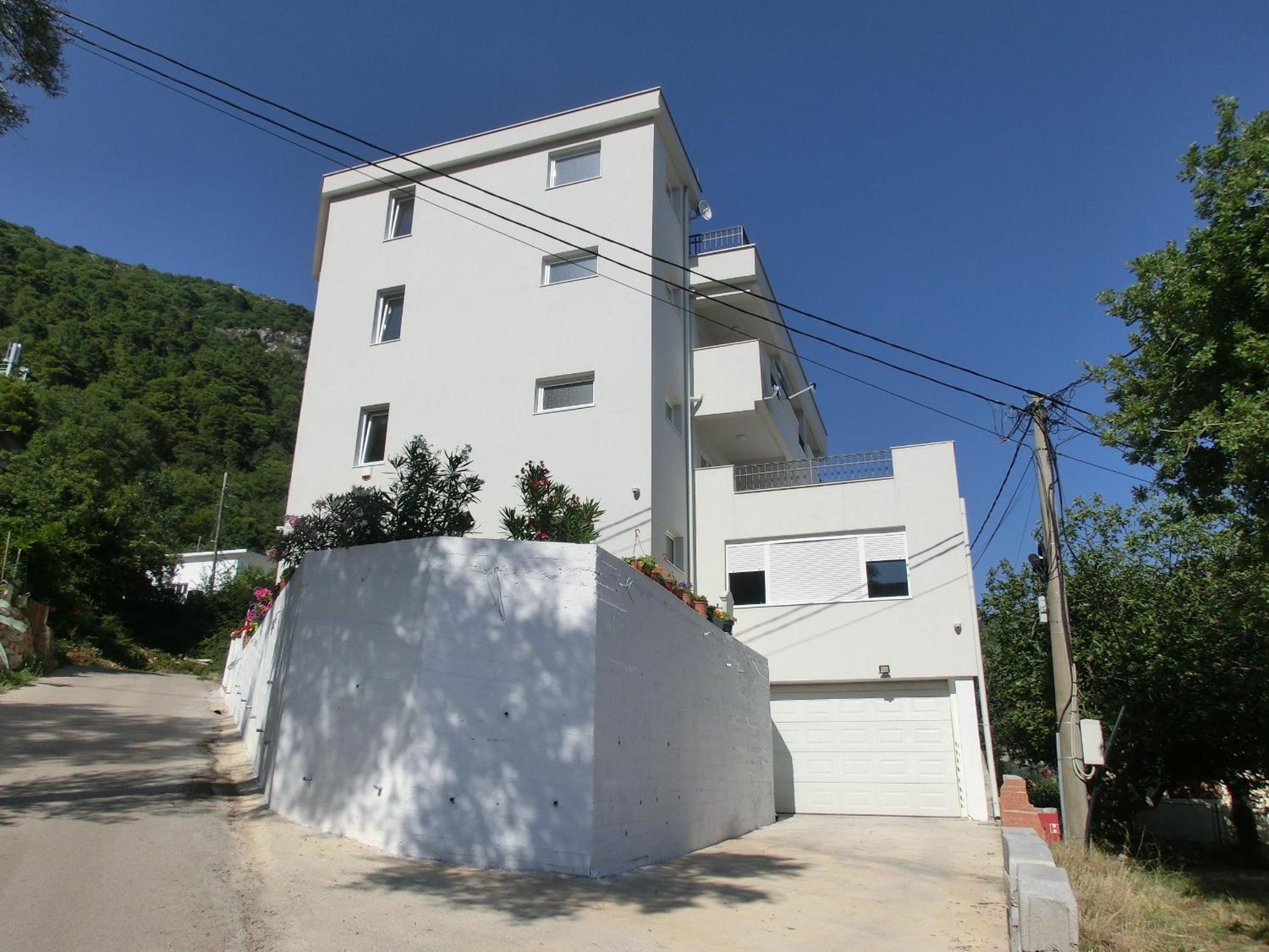 Villa Slovenika