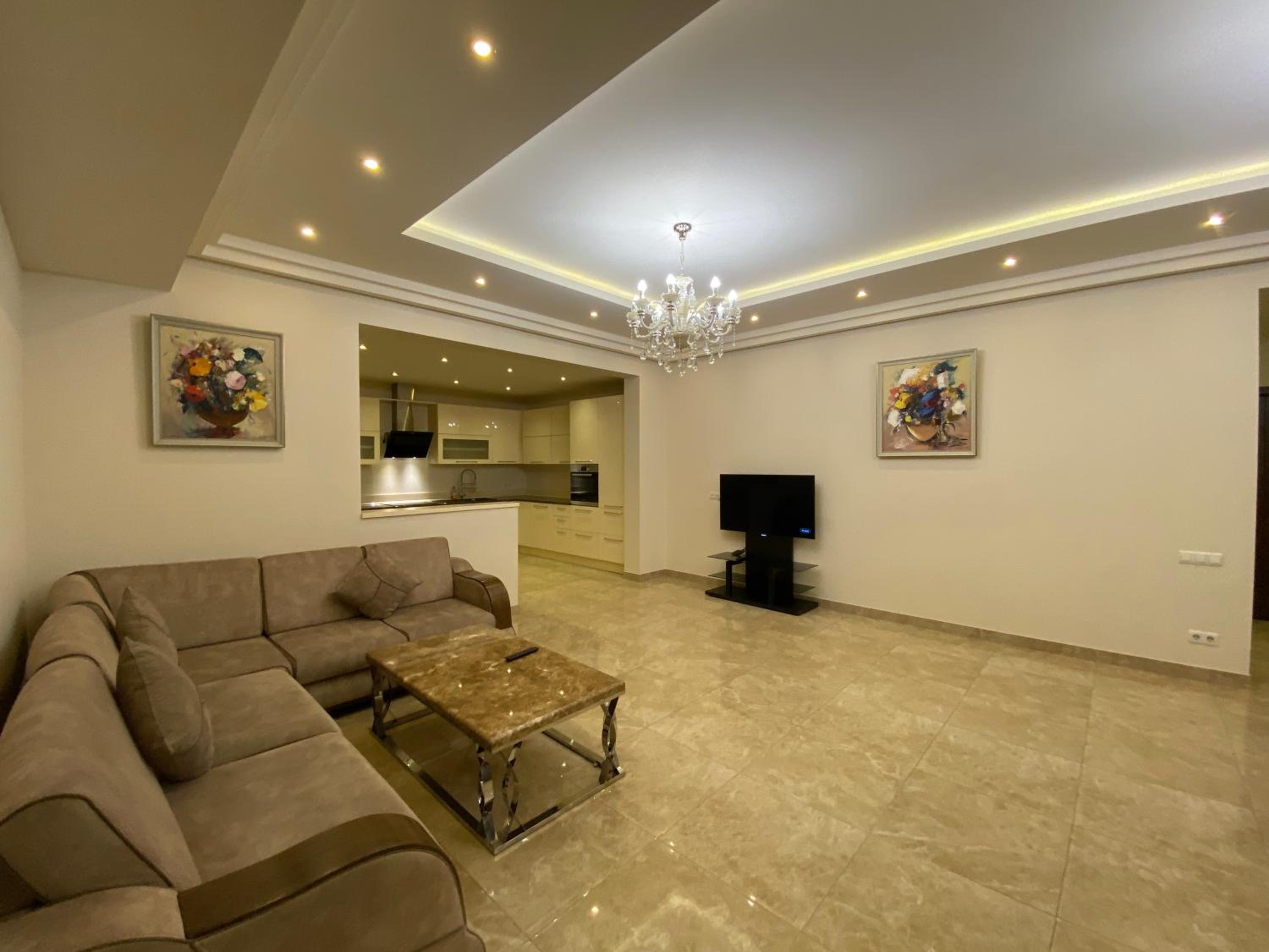 Teryan street 3 bedrooms Luxury and Unique apartment TT777