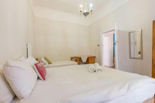 Green Elephant Backpackers