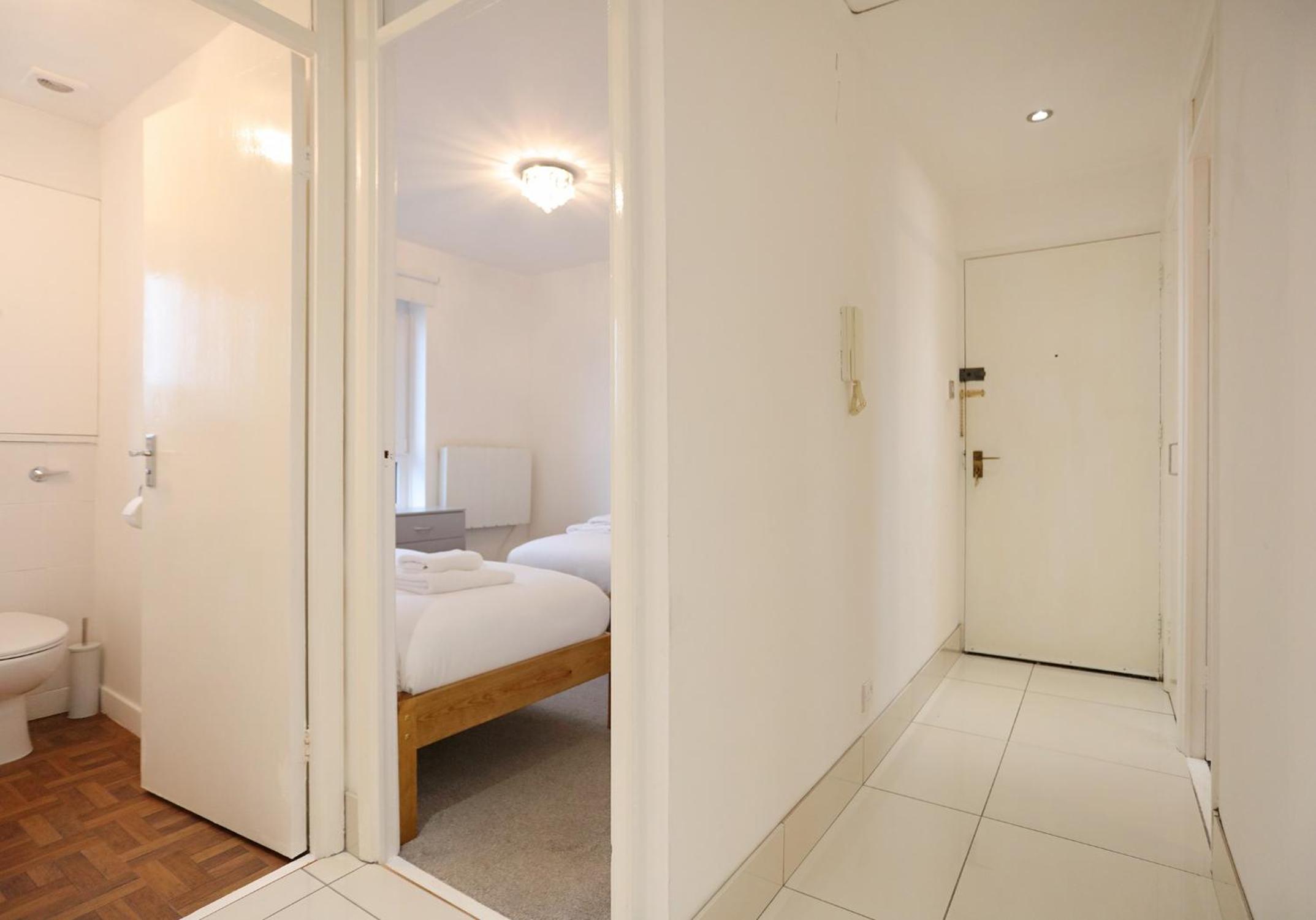 The South Maybury Residence view 5