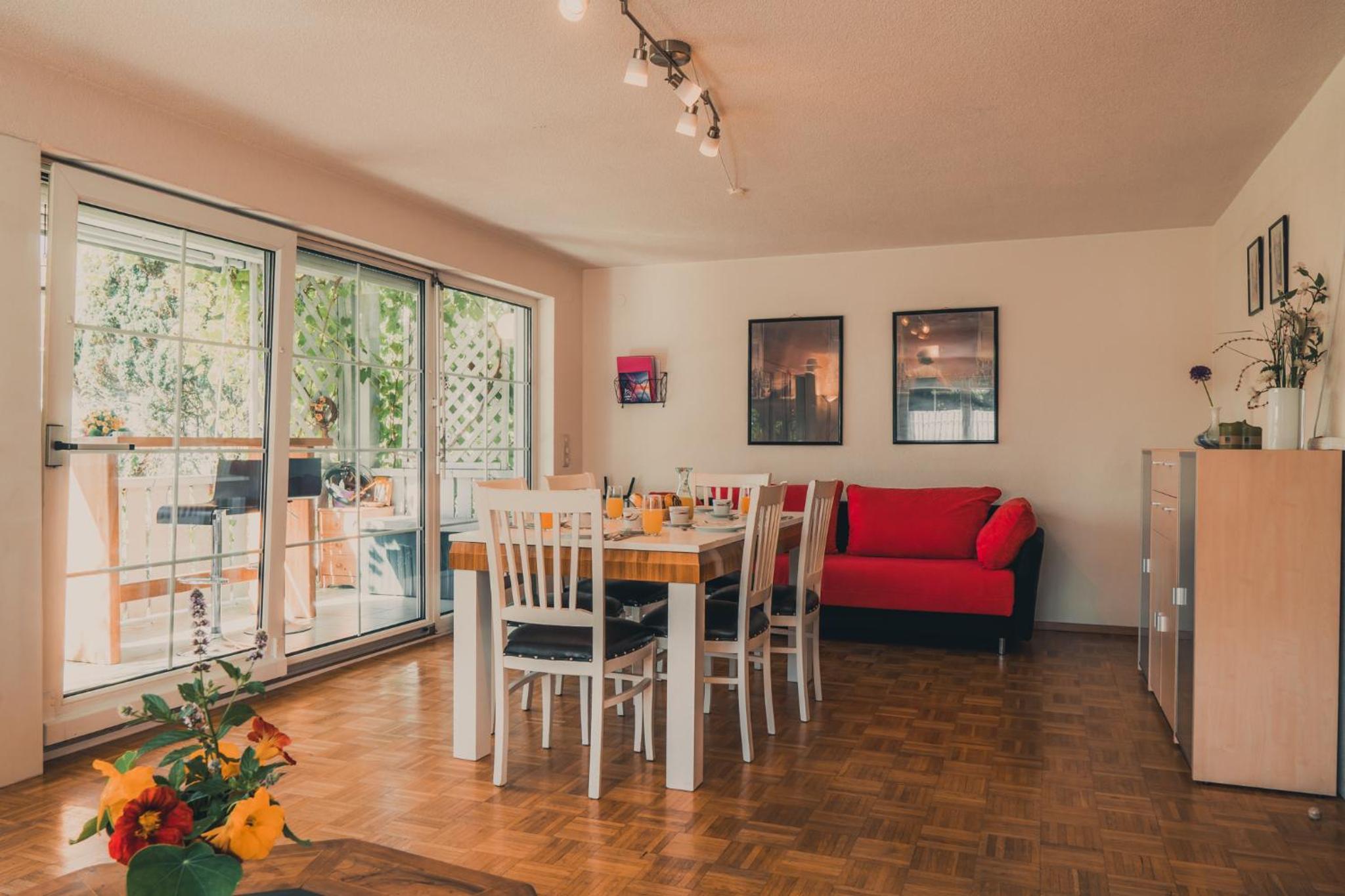 Gardenia-Altach, 2-4 P, Küche, Garten, Terrasse, Parkplatz, Wifi, Ski Stellplatz