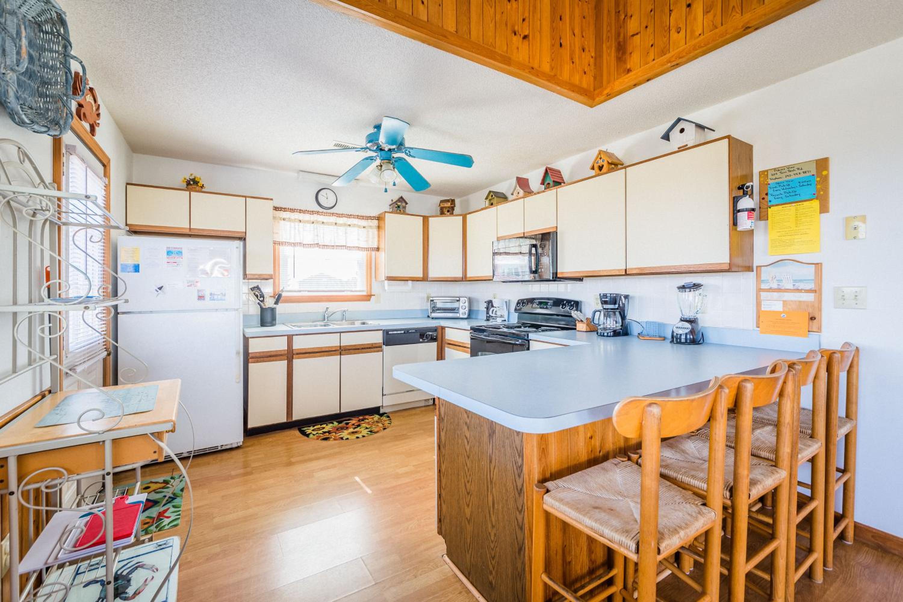 Adam's View - Corolla, Ocean Sands, 15 Yards to Beach, Ocean View, Community Pool, Tennis