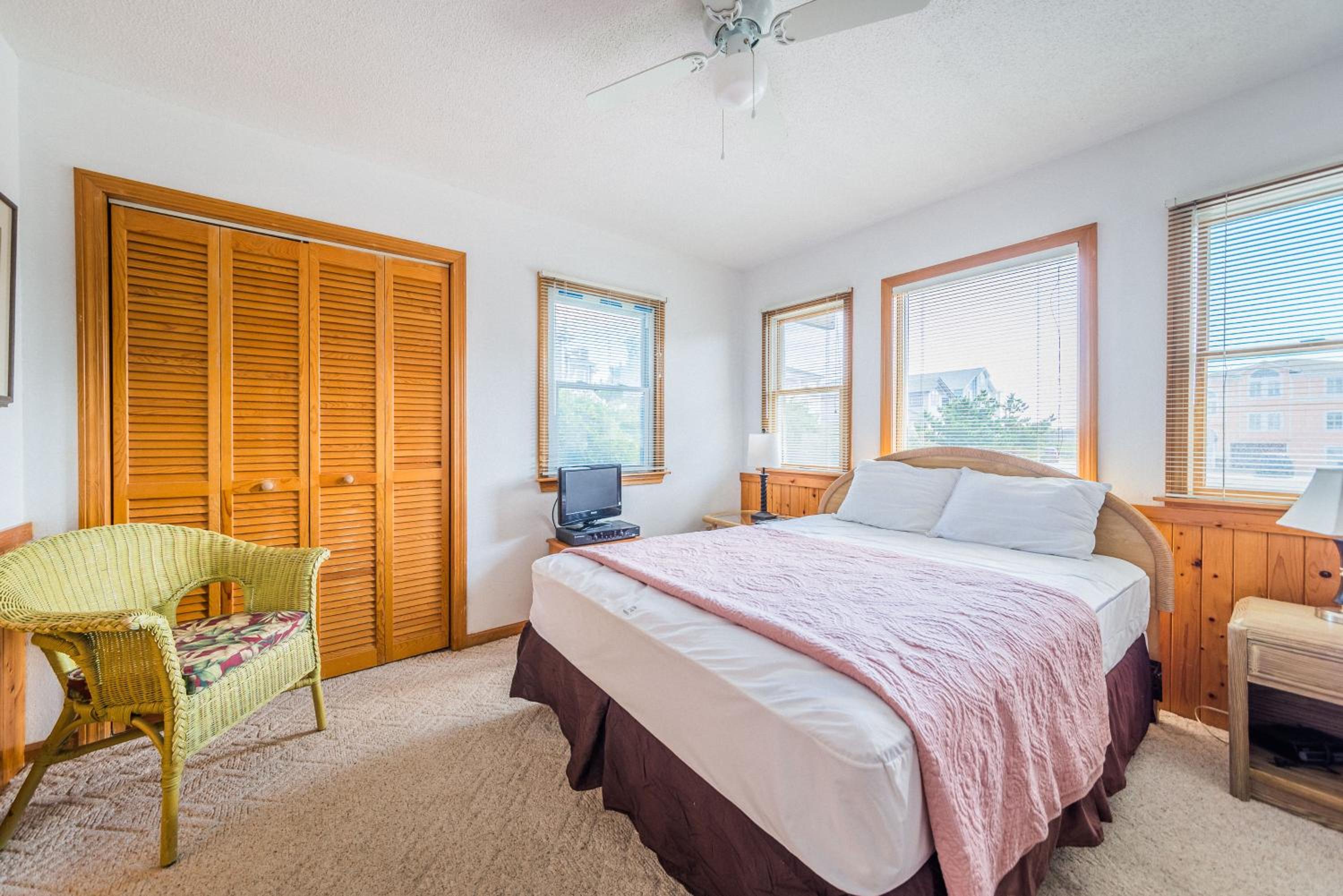 Adam's View - Corolla, Ocean Sands, 15 Yards to Beach, Ocean View, Community Pool, Tennis