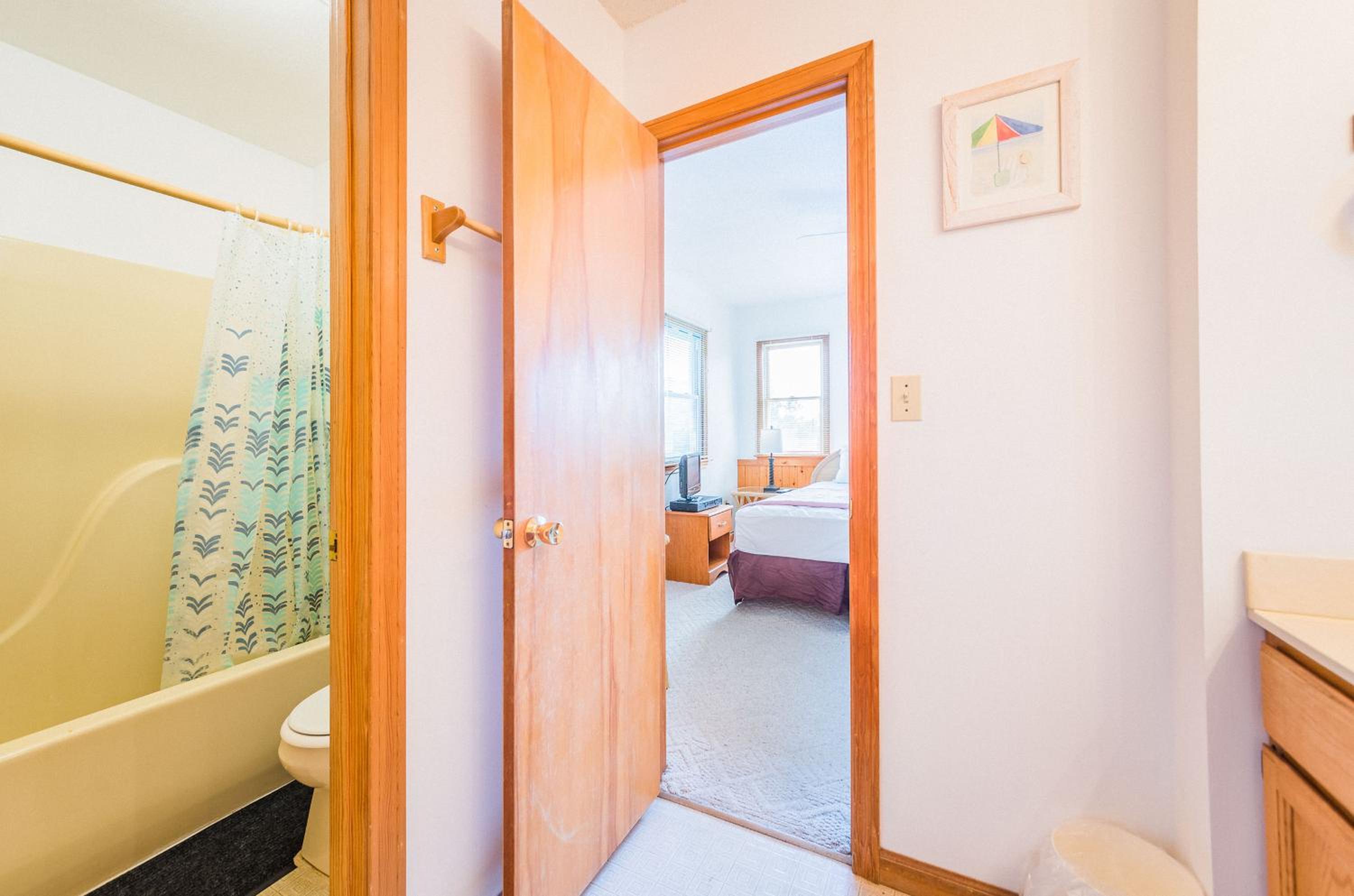 Adam's View - Corolla, Ocean Sands, 15 Yards to Beach, Ocean View, Community Pool, Tennis