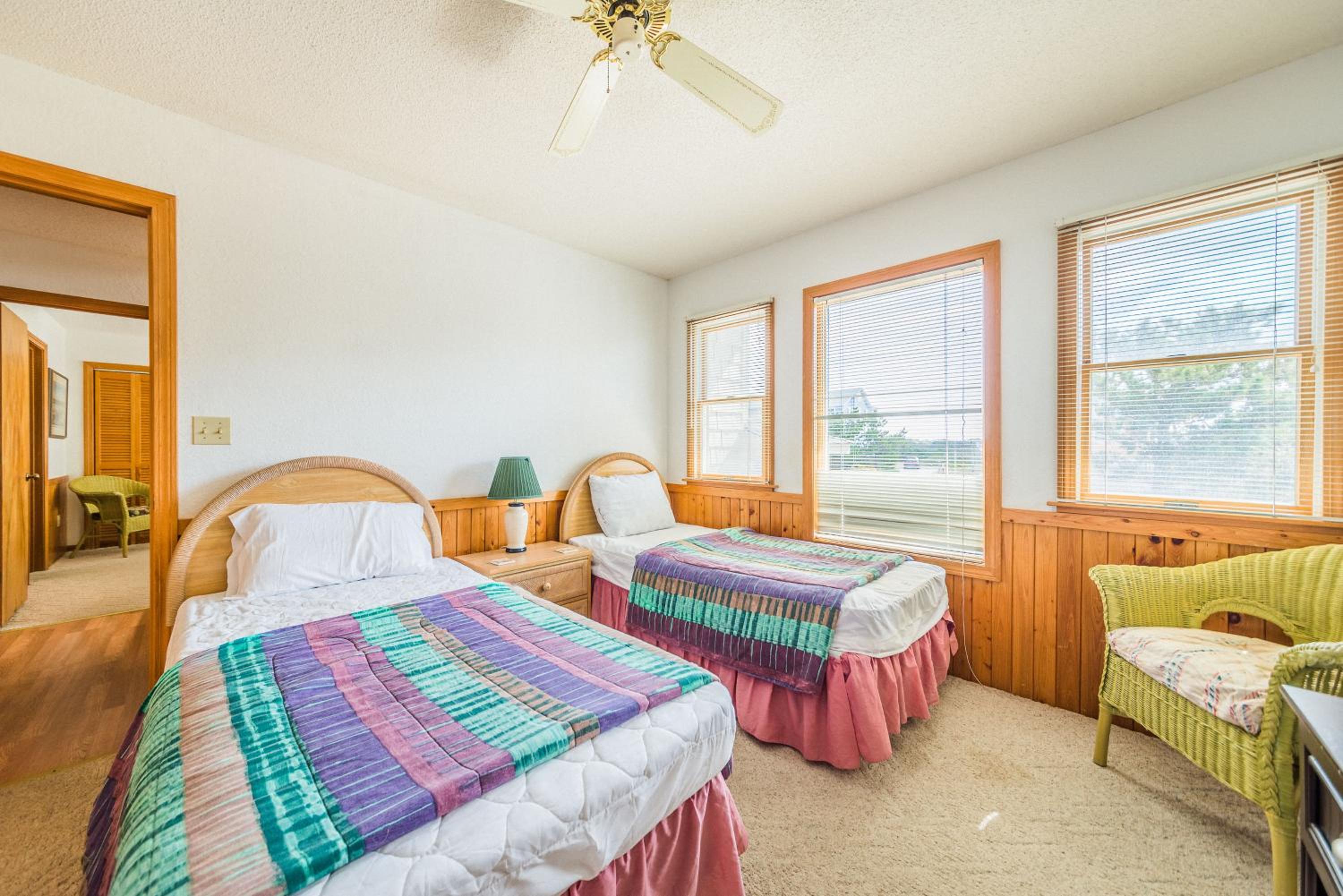 Adam's View - Corolla, Ocean Sands, 15 Yards to Beach, Ocean View, Community Pool, Tennis