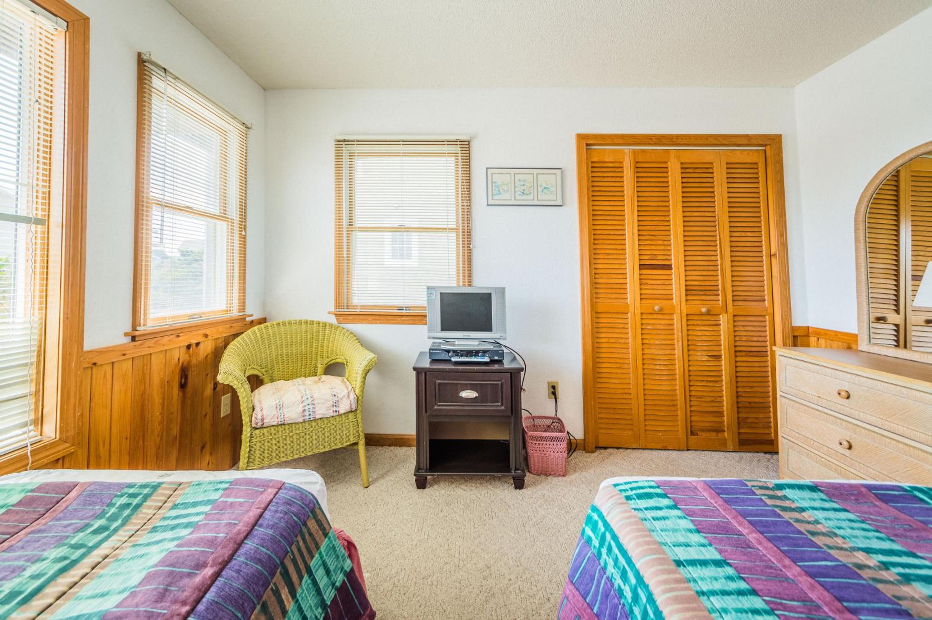 Adam's View - Corolla, Ocean Sands, 15 Yards to Beach, Ocean View, Community Pool, Tennis