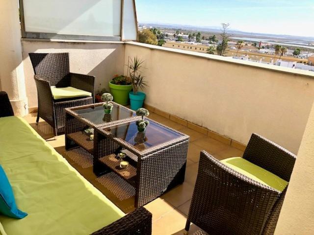 GATU PREMIUM Ático Parra, parking, piscina común, terraza, wifi , " Preferente mayores de 25 años y familias " photo 5