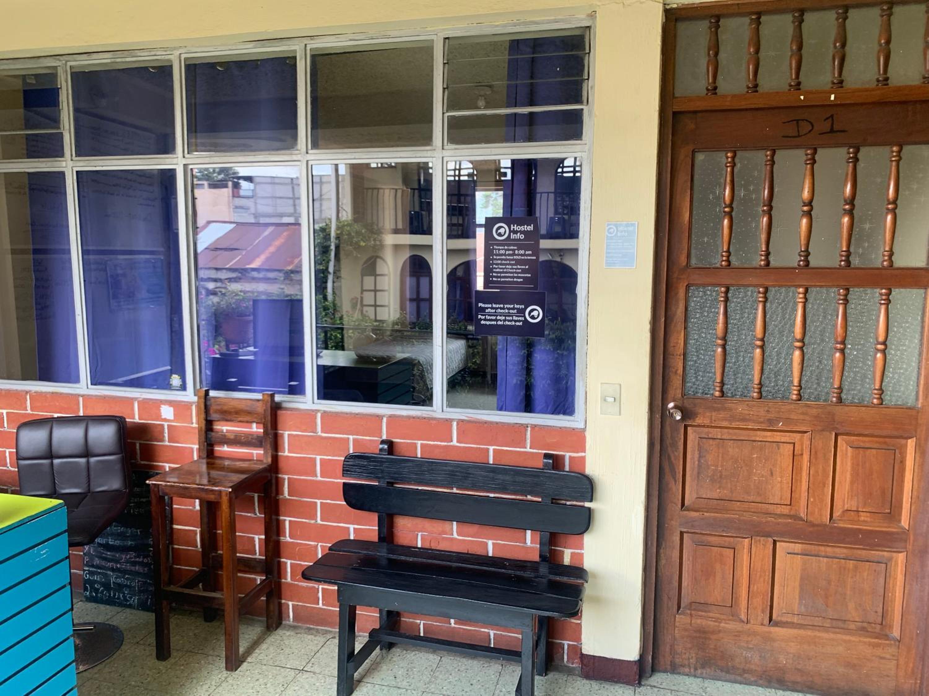 Kasa Kiwi Hostel & Travel Agency