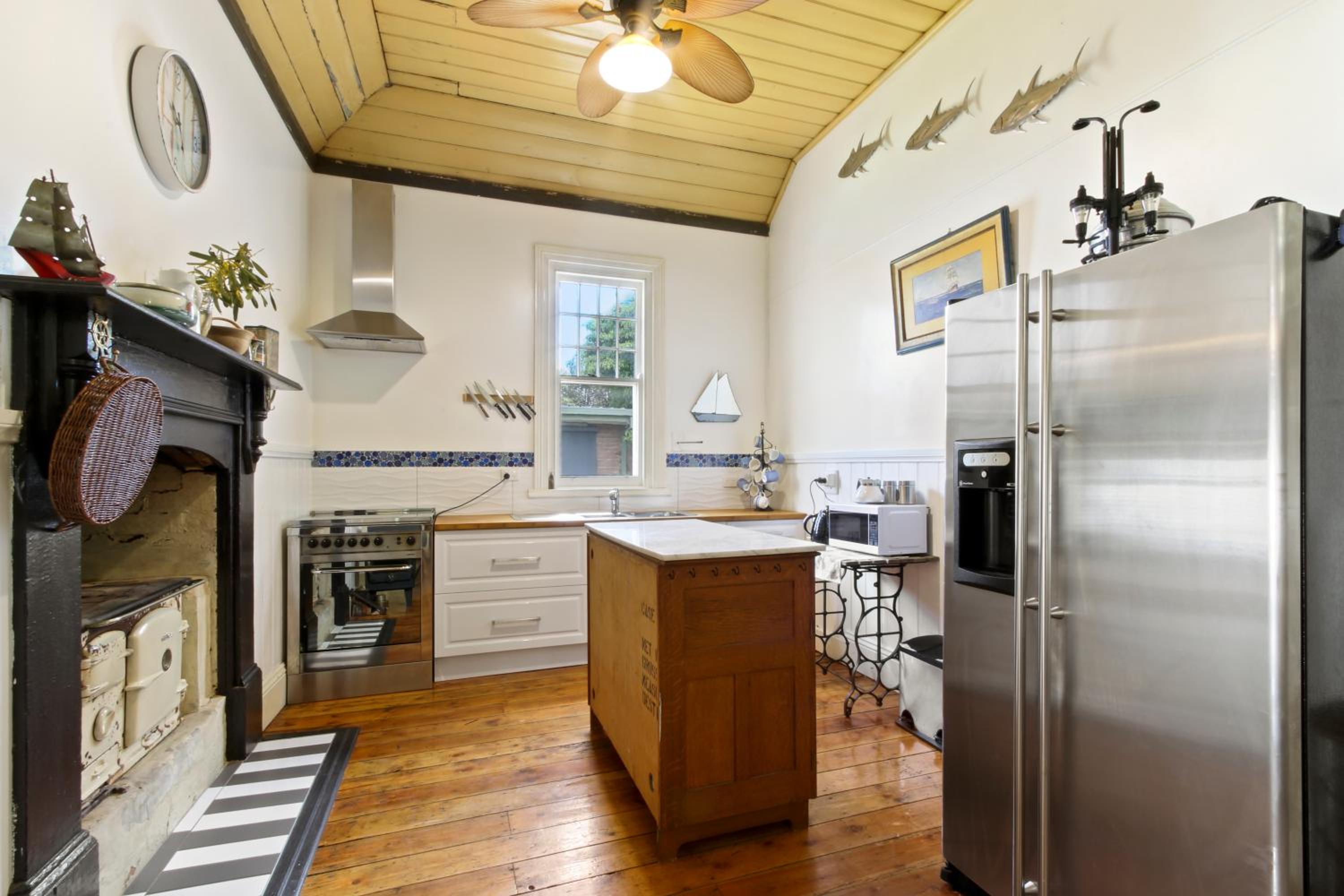 26 Church - Charming Cottage in Lakes Entrance