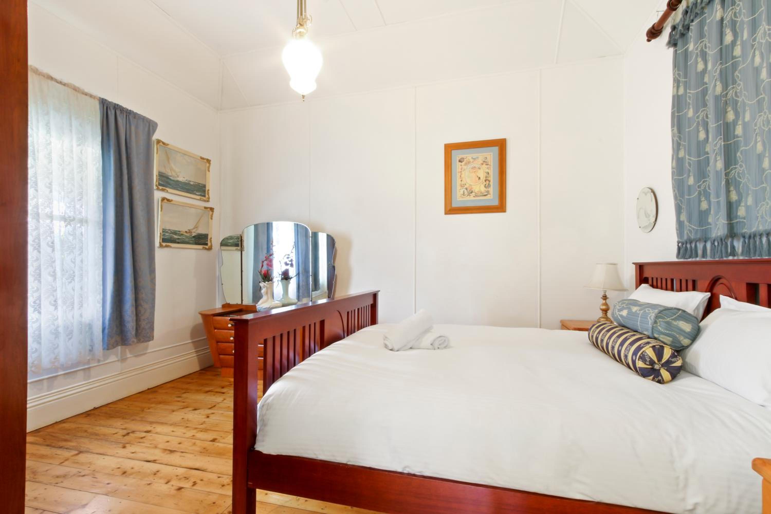26 Church - Charming Cottage in Lakes Entrance
