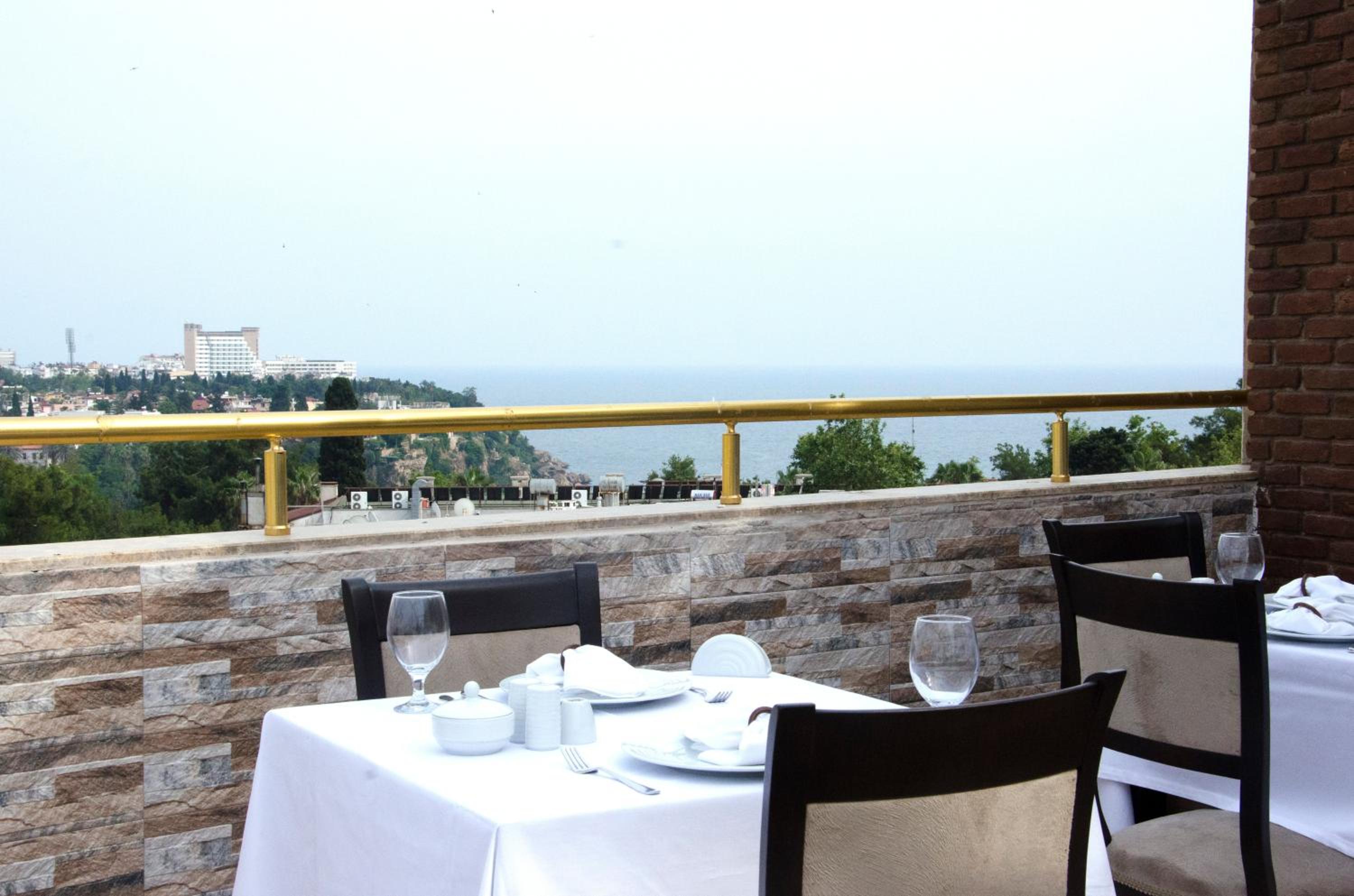 Ayhan Hotel - Image 27