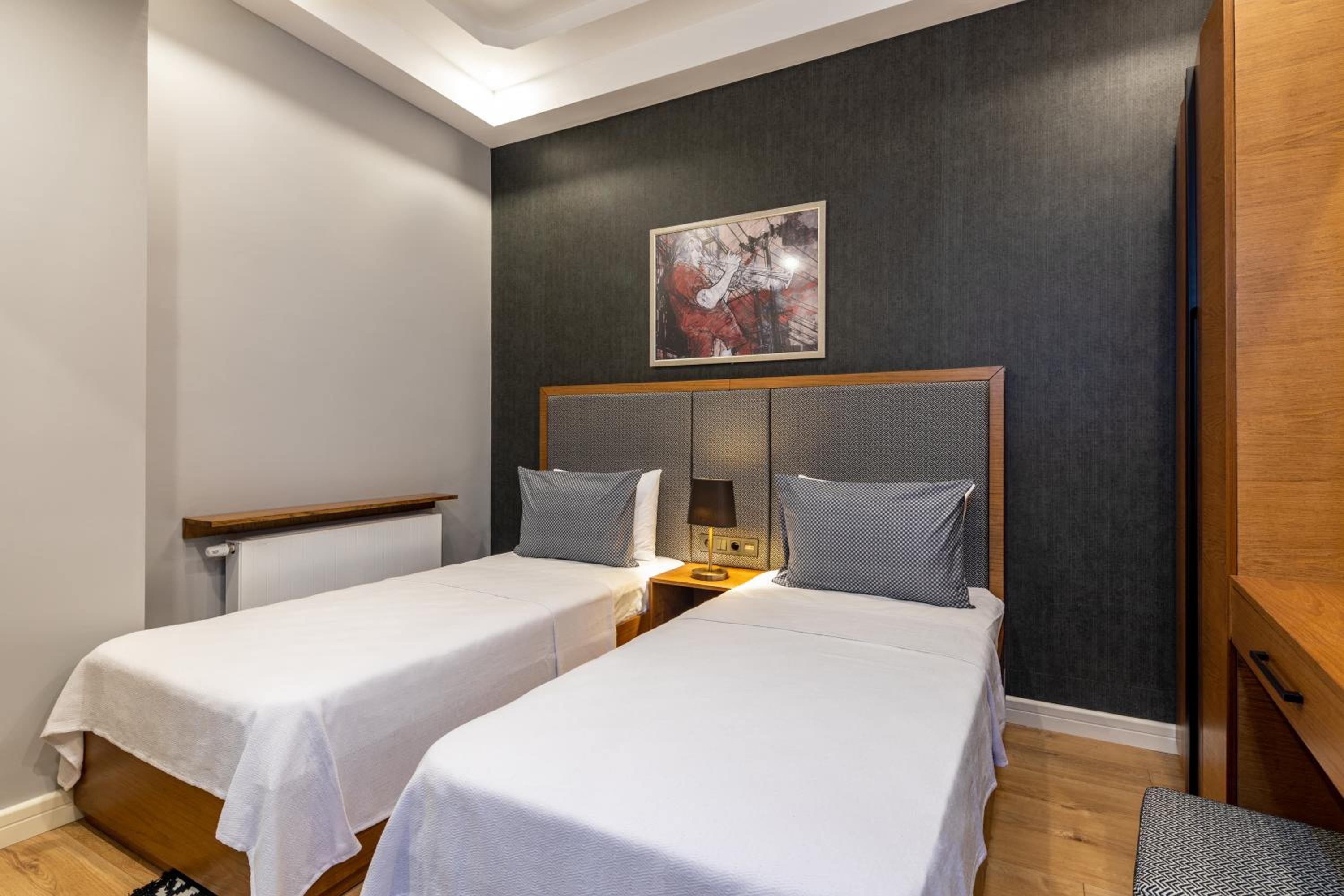 SALA SUITLER - Image 38