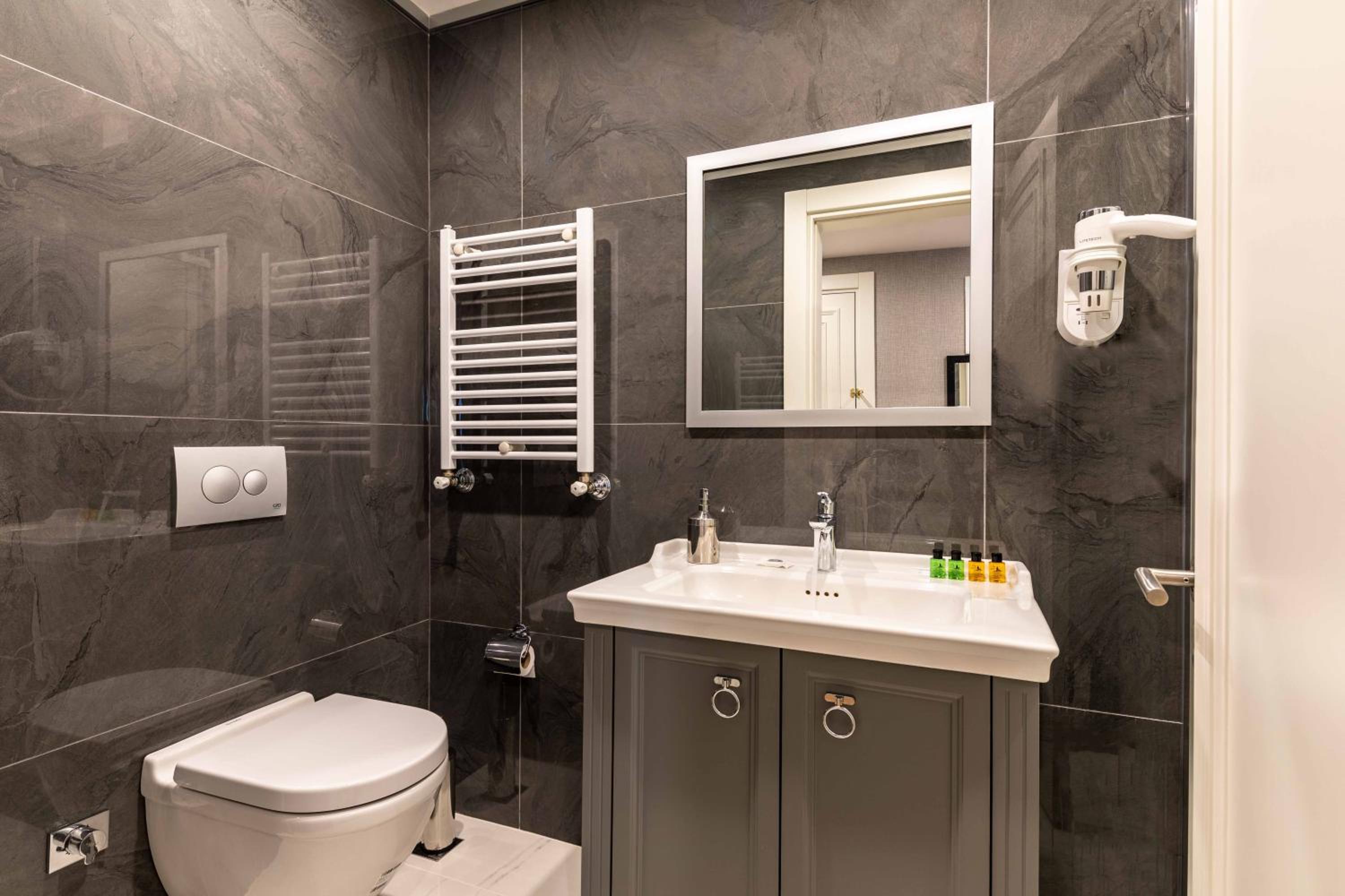 SALA SUITLER - Image 20