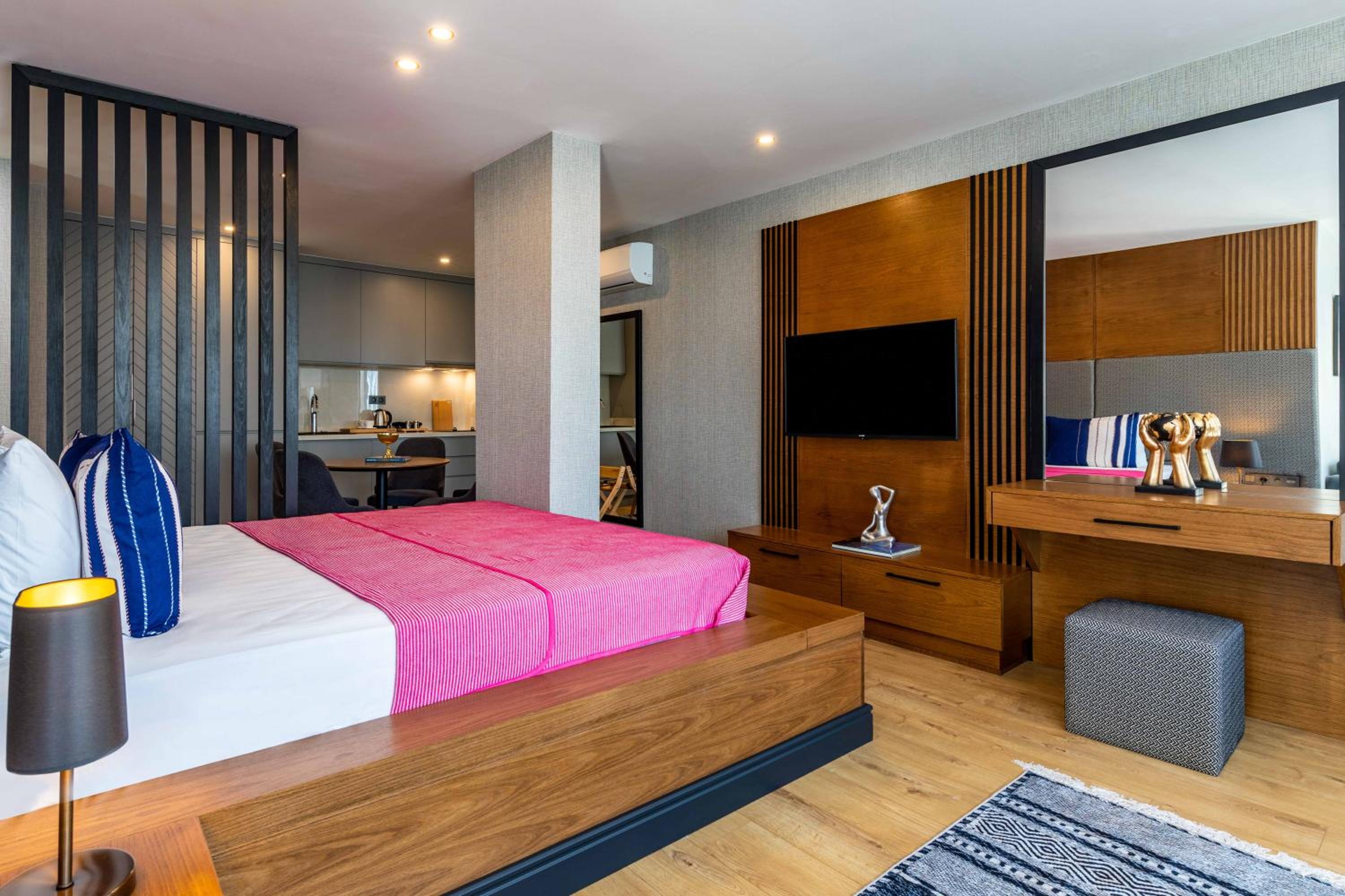 SALA SUITLER - Image 25