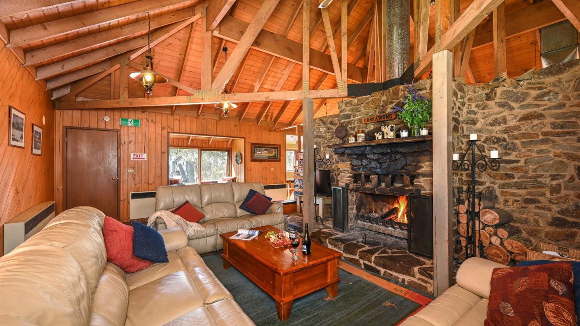 Currawong Lodge