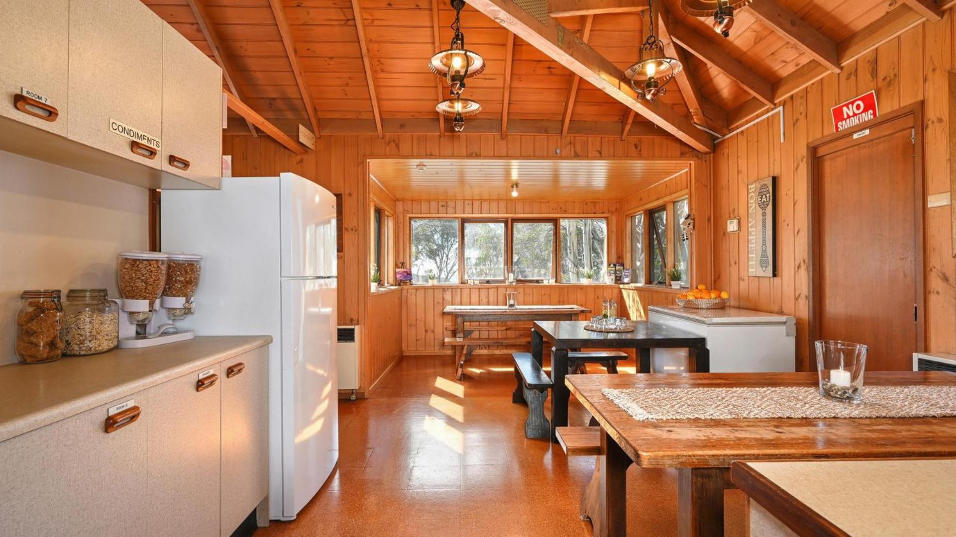 Currawong Lodge