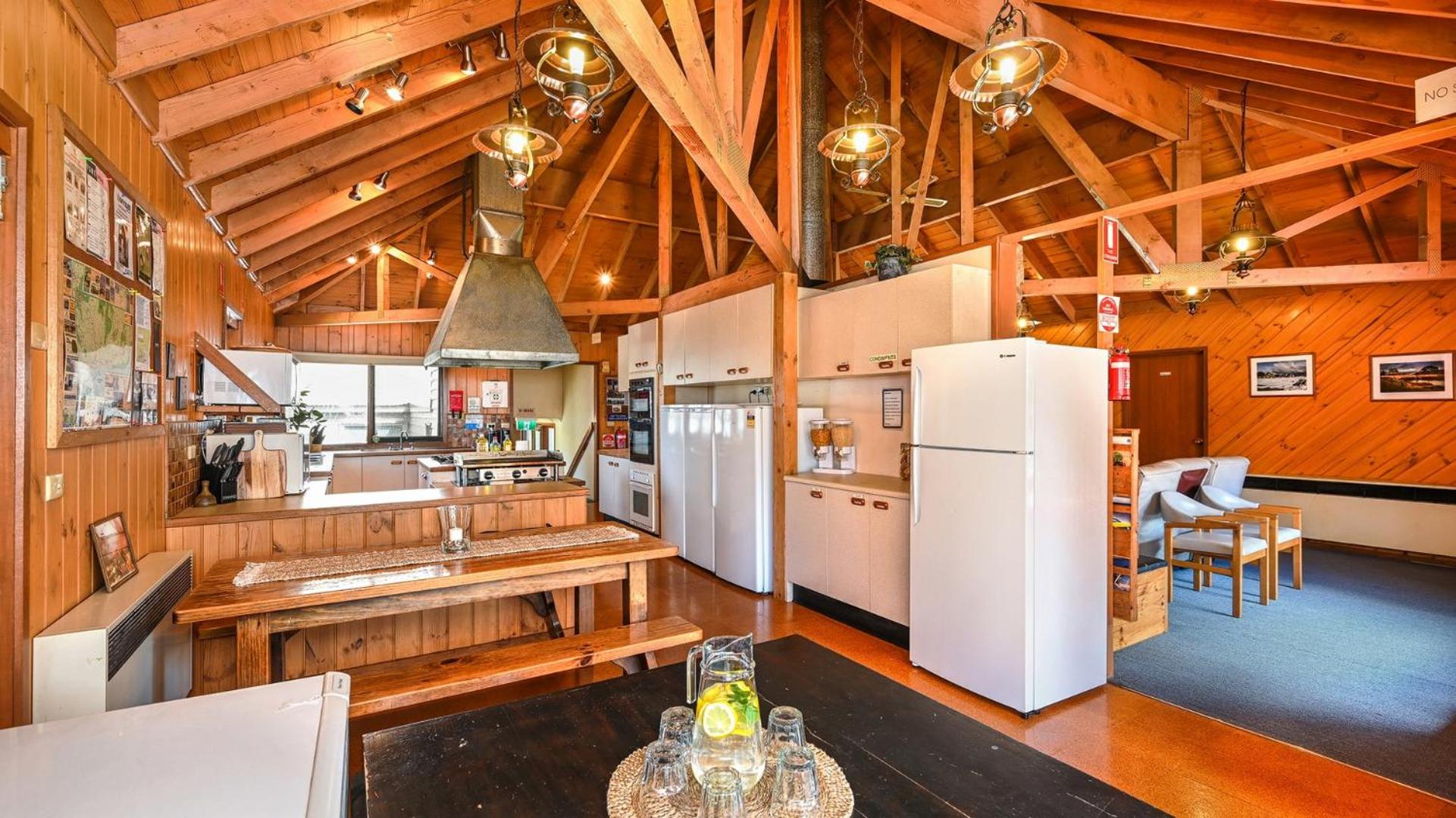 Currawong Lodge