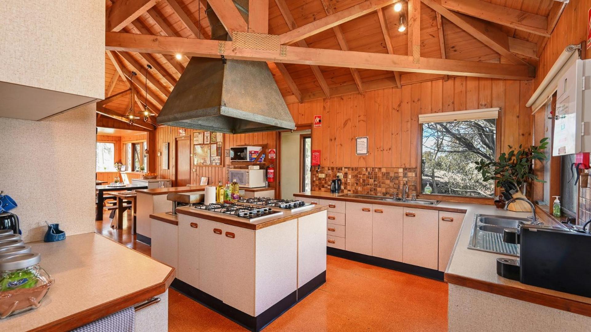 Currawong Lodge