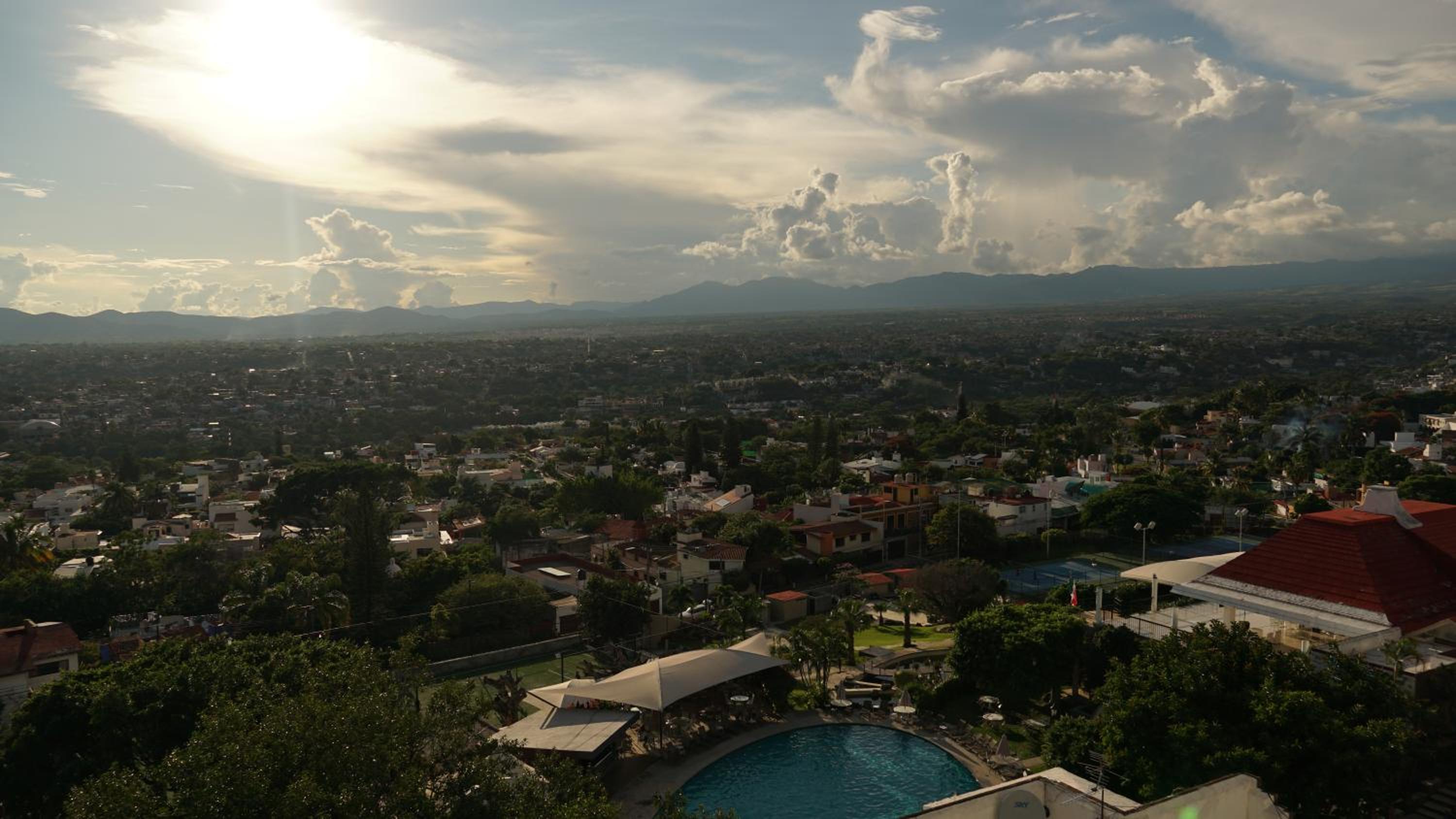 apartamento completo 6 huéspedes incluye acceso al club burgos cuernavaca view 4