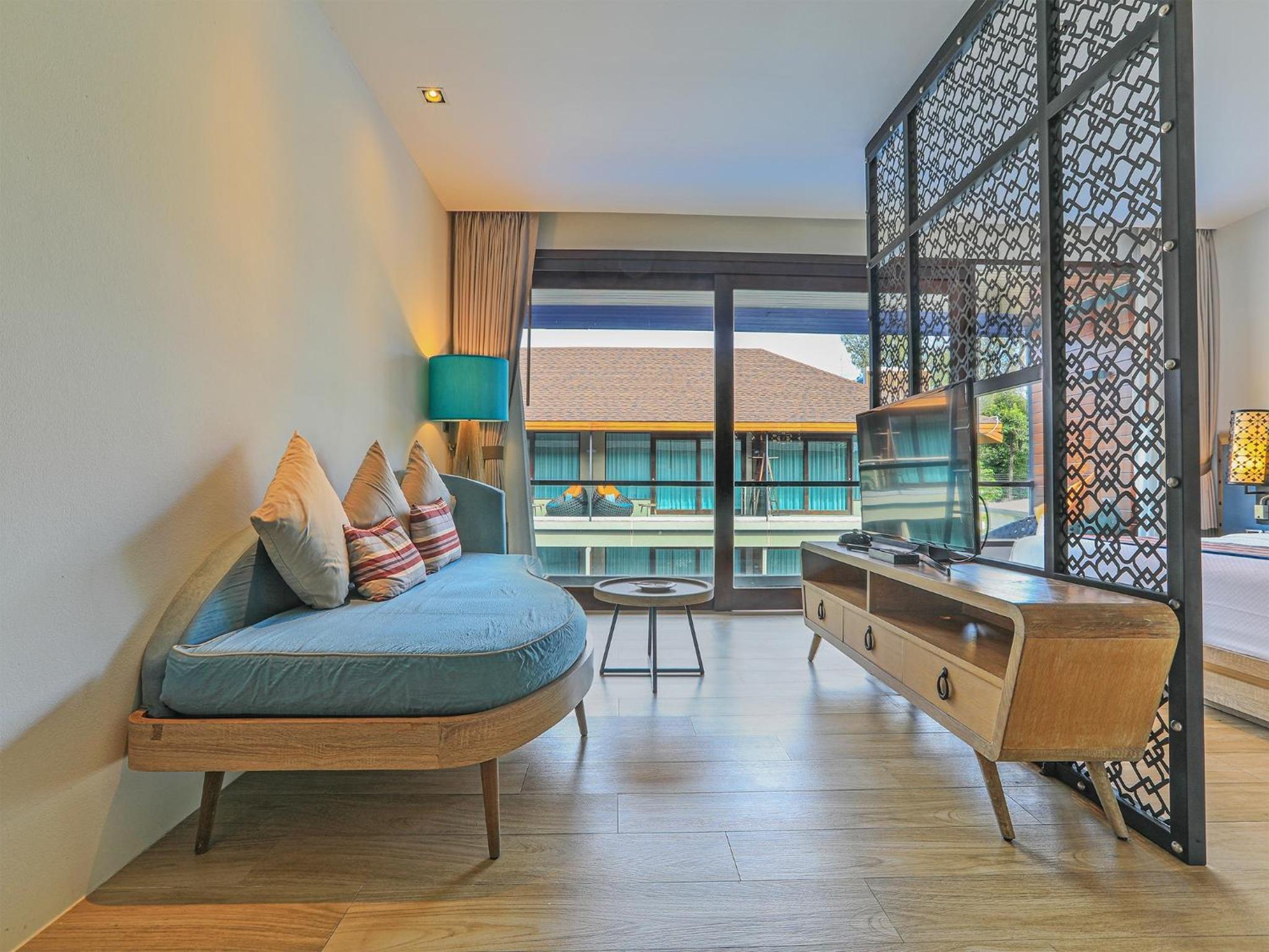 AKIRA Lipe Resort