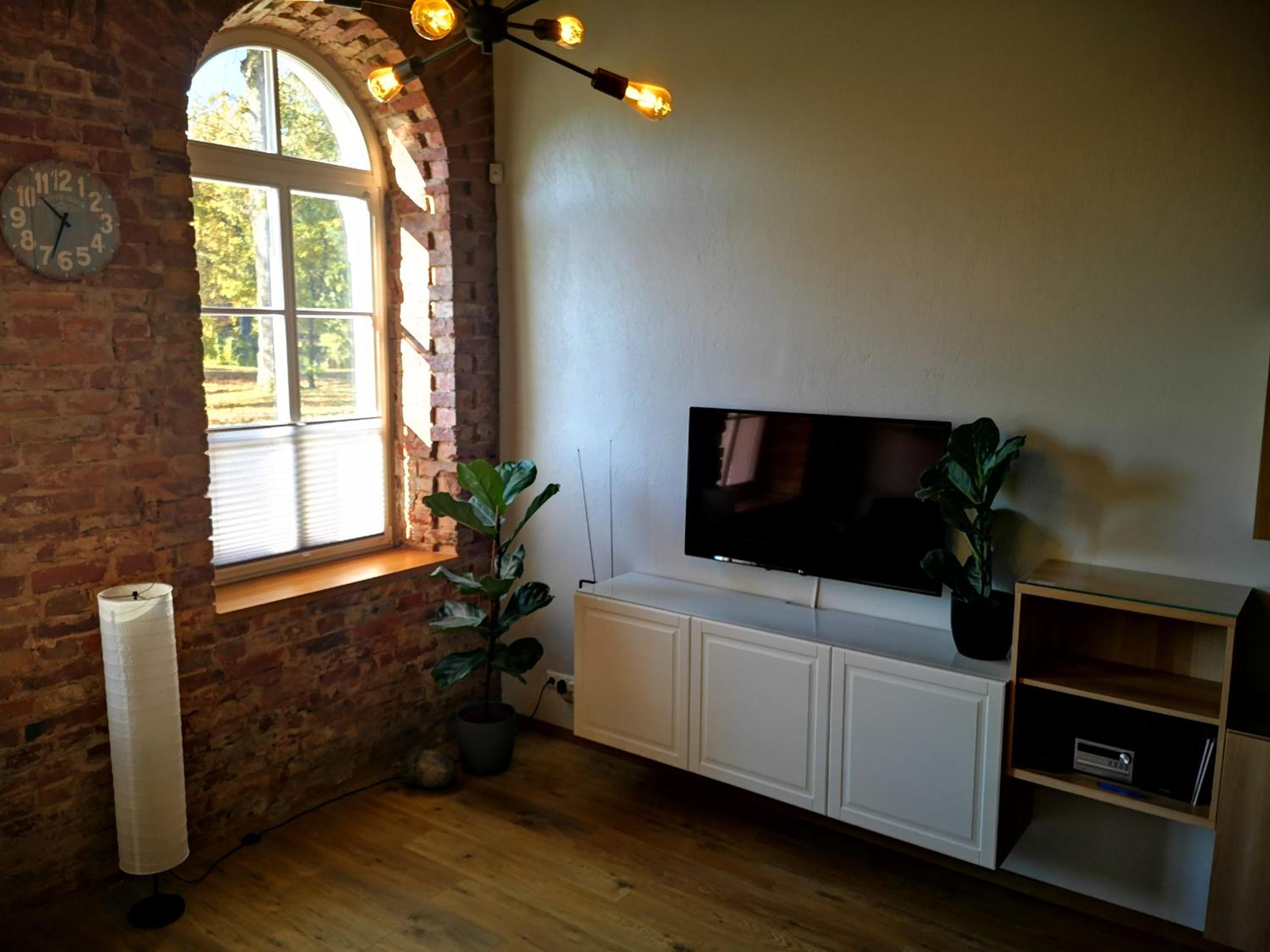 Botanical Garden Studio view 3