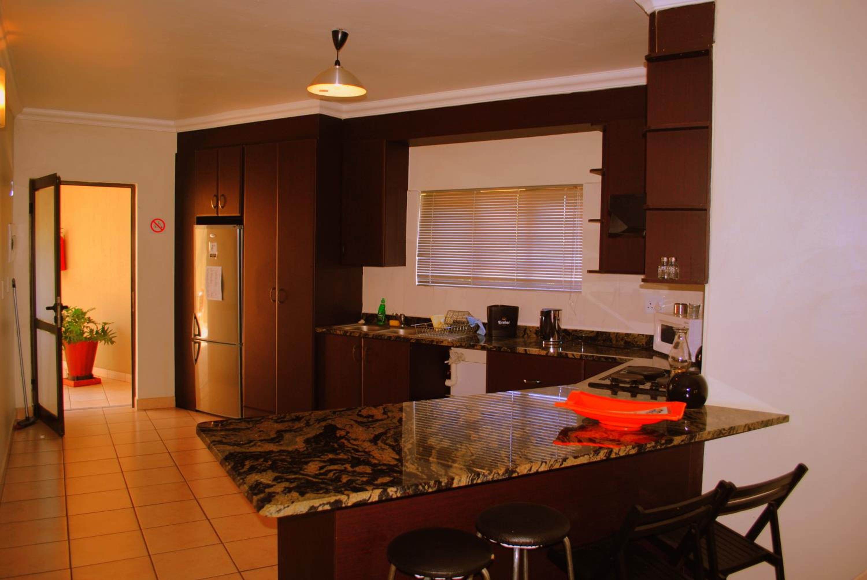 Palm Valley Inn And Day Spa