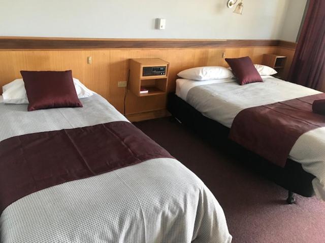County Lodge Motor Inn