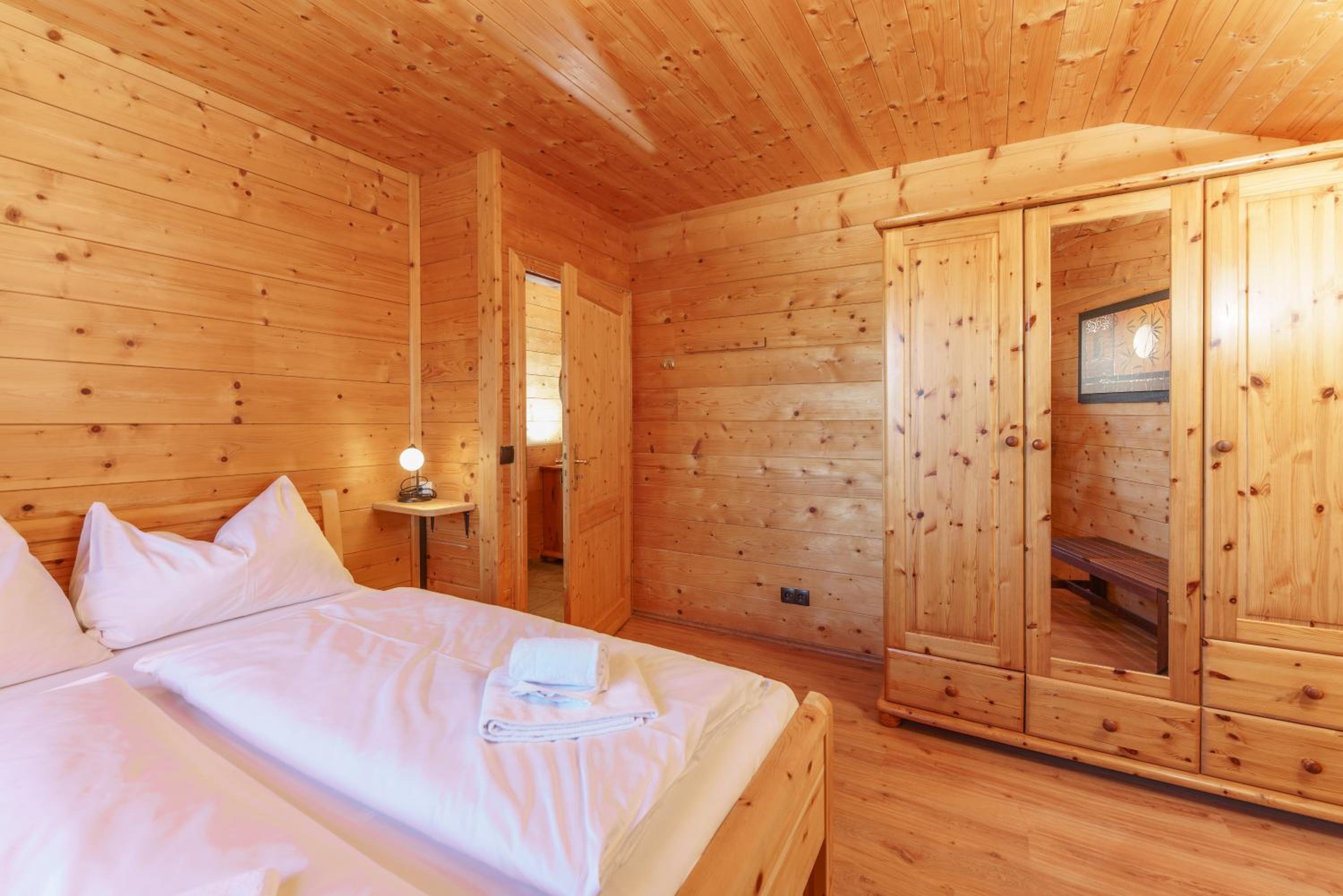 Ski In- Ski Out - Haus Stocker - direkt an der Skipiste by Schladmingurlaub