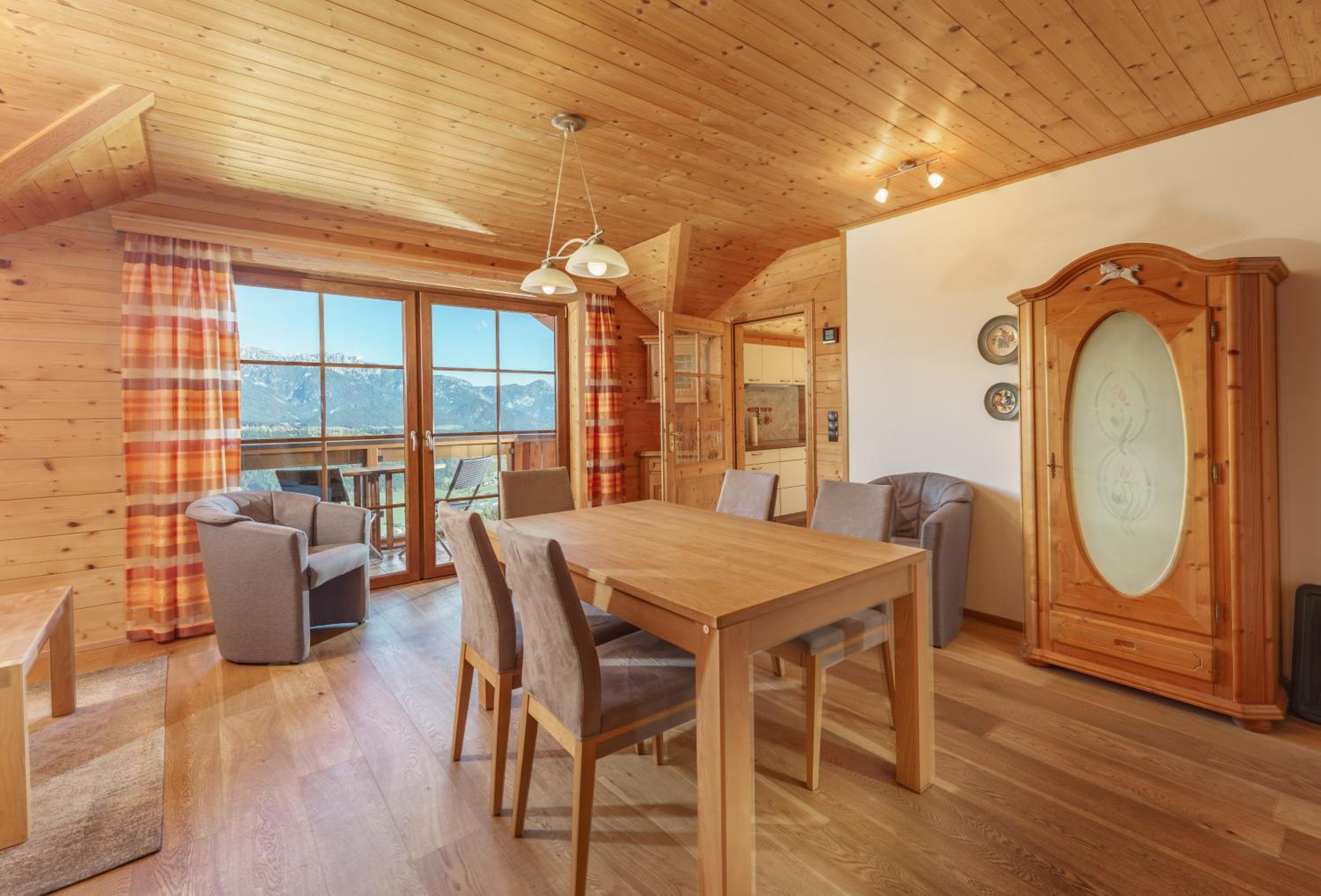 Ski In- Ski Out - Haus Stocker - direkt an der Skipiste by Schladmingurlaub